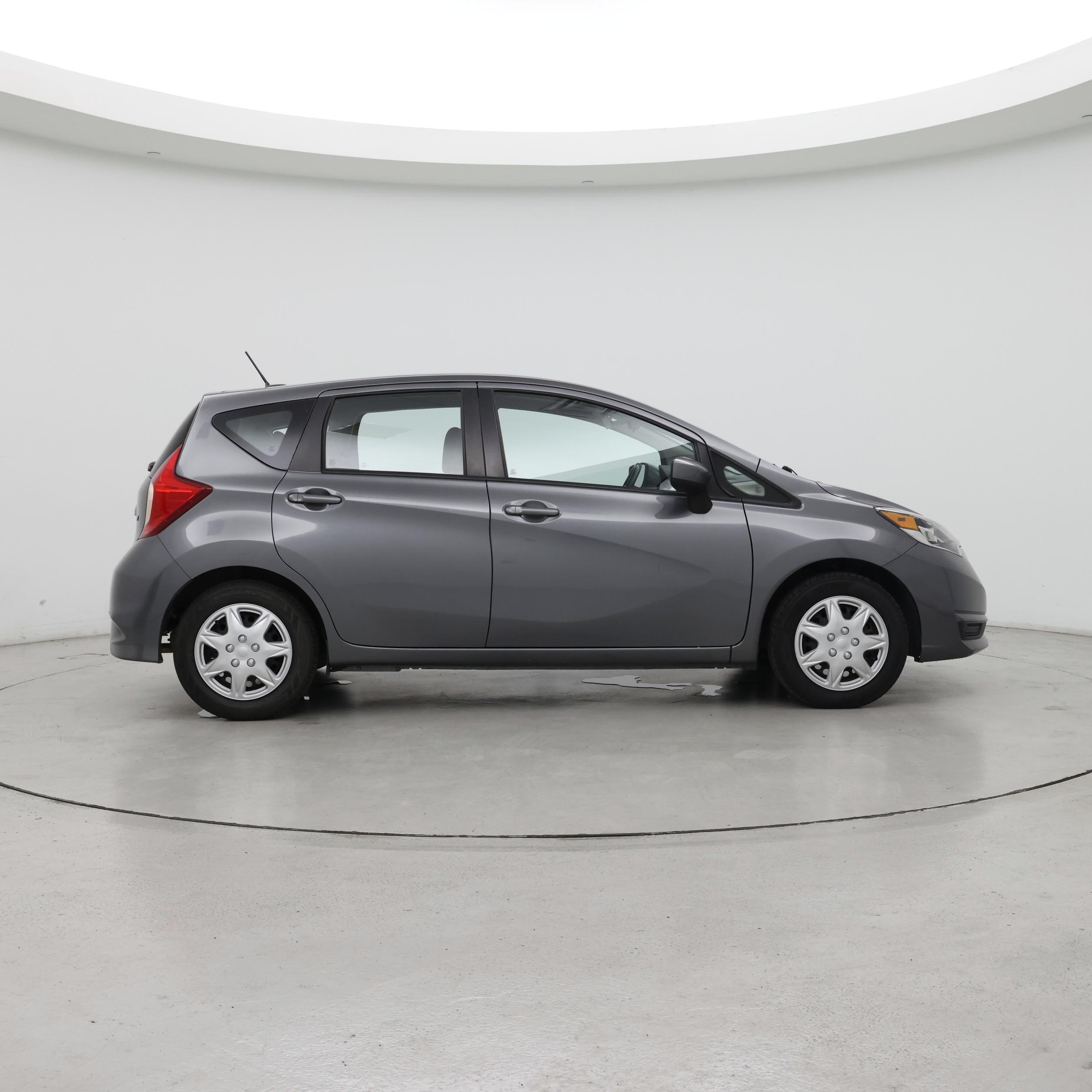 Thumbnail: 2017 Nissan Versa Note - 7
