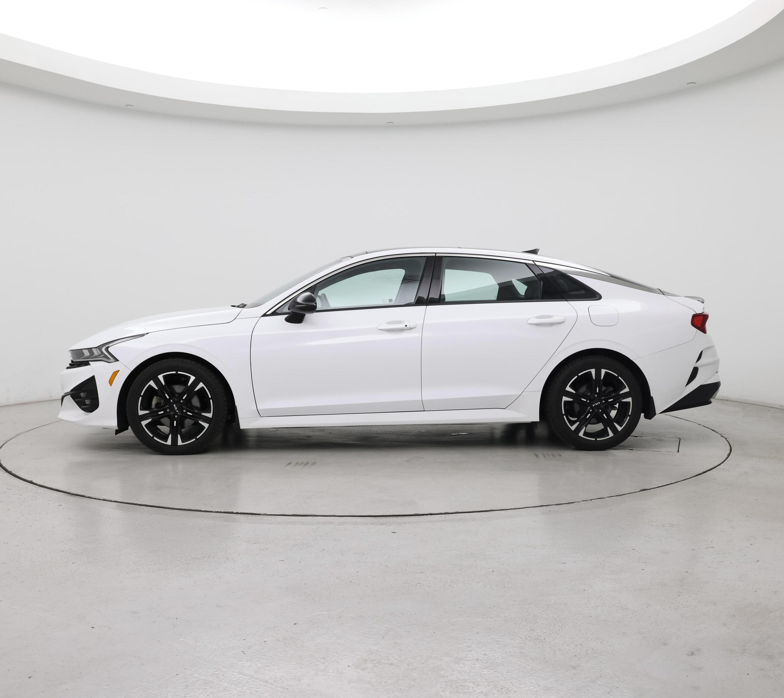 Thumbnail: 2023 Kia K5 - 3