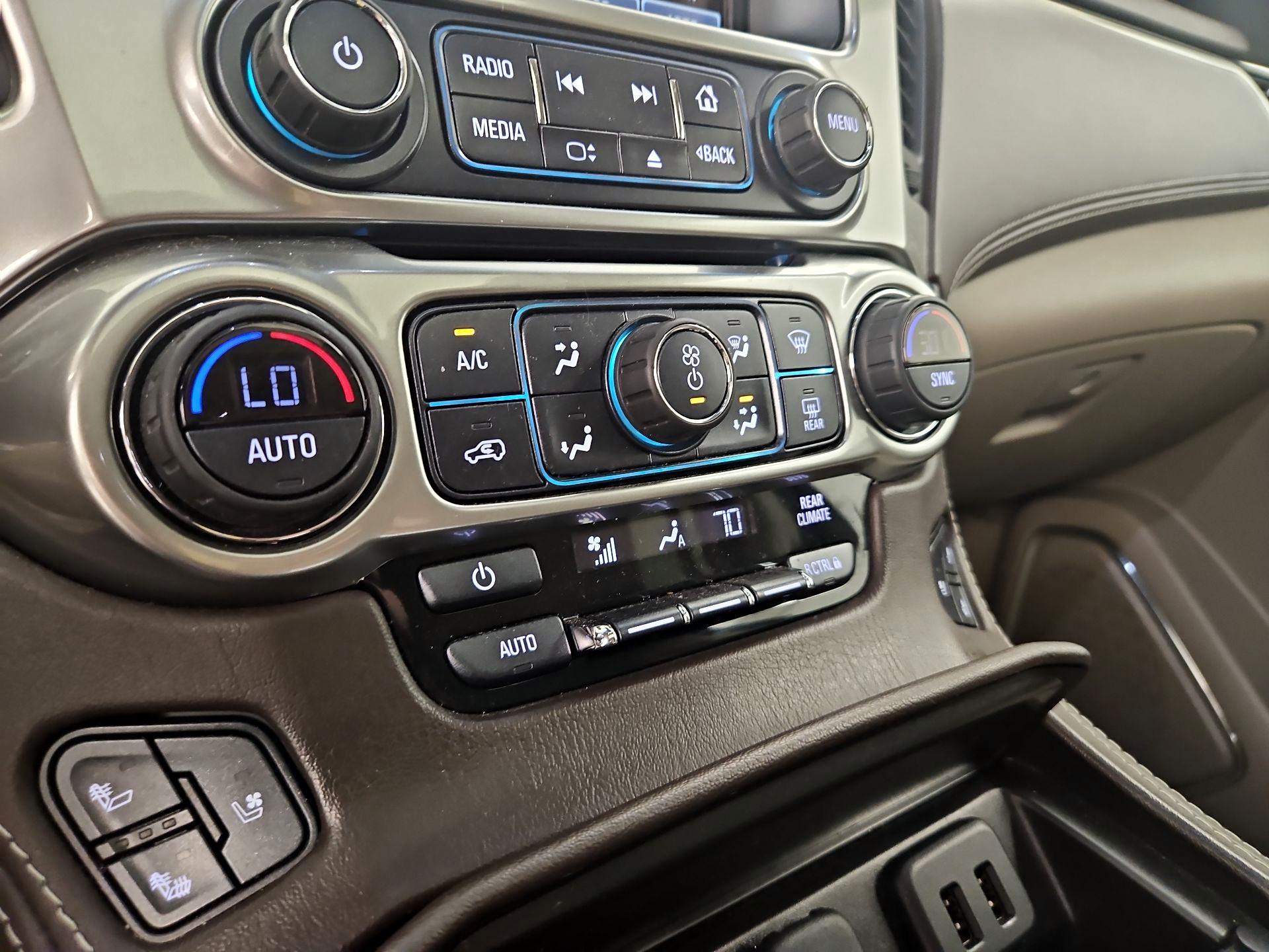 Thumbnail: 2017 Chevrolet Tahoe - 16