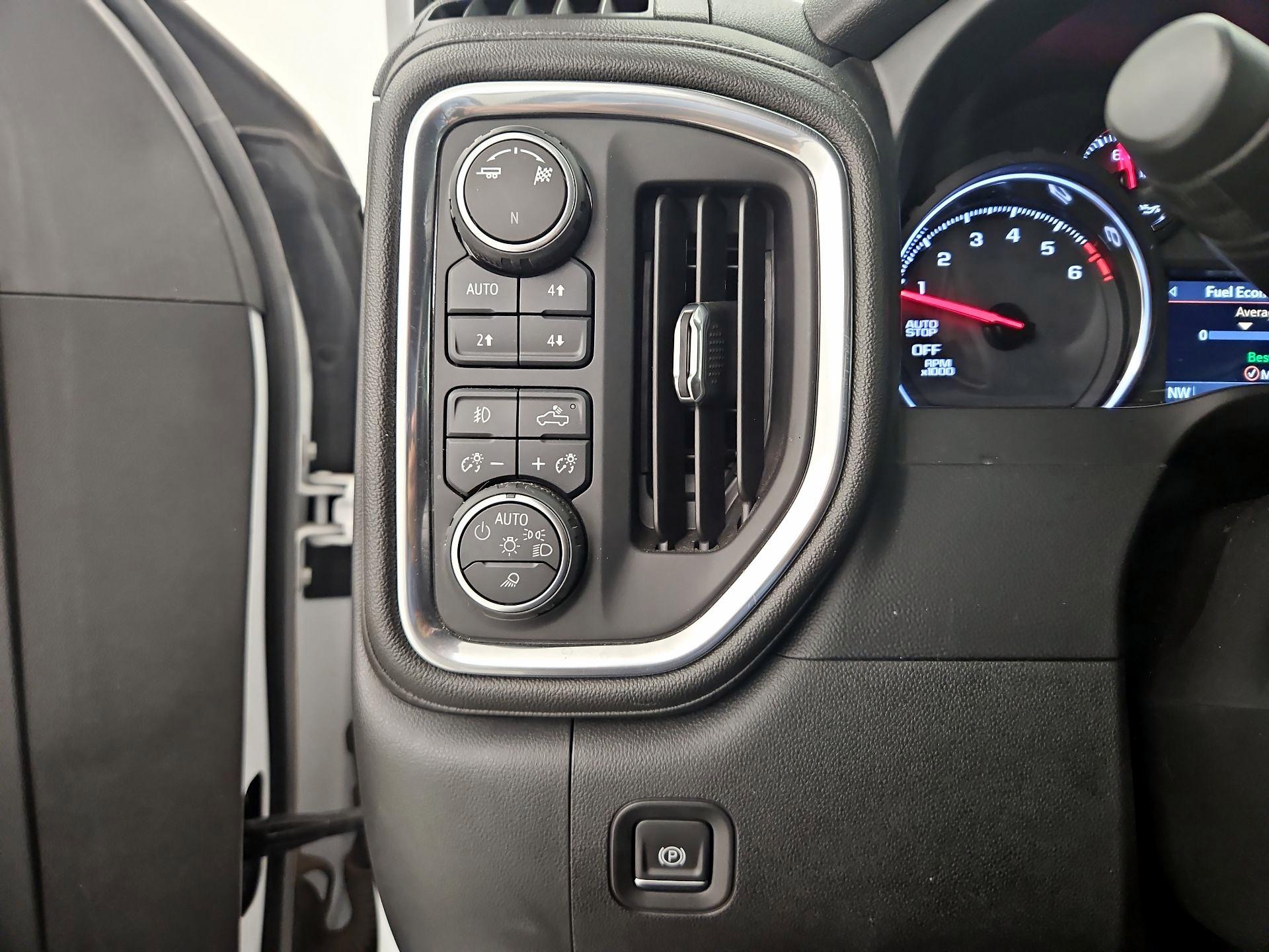 Thumbnail: 2019 Chevrolet Silverado 1500 - 13