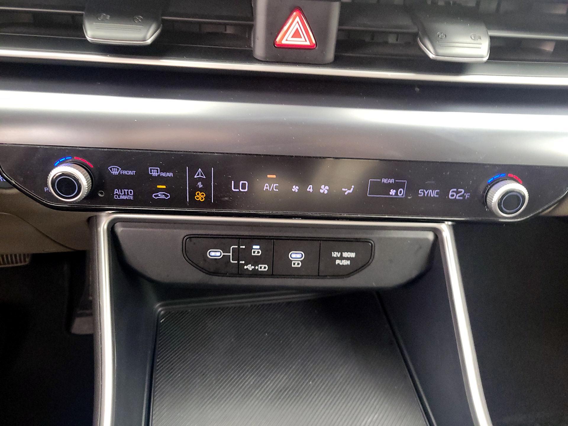 Thumbnail: 2025 Kia Carnival - 17