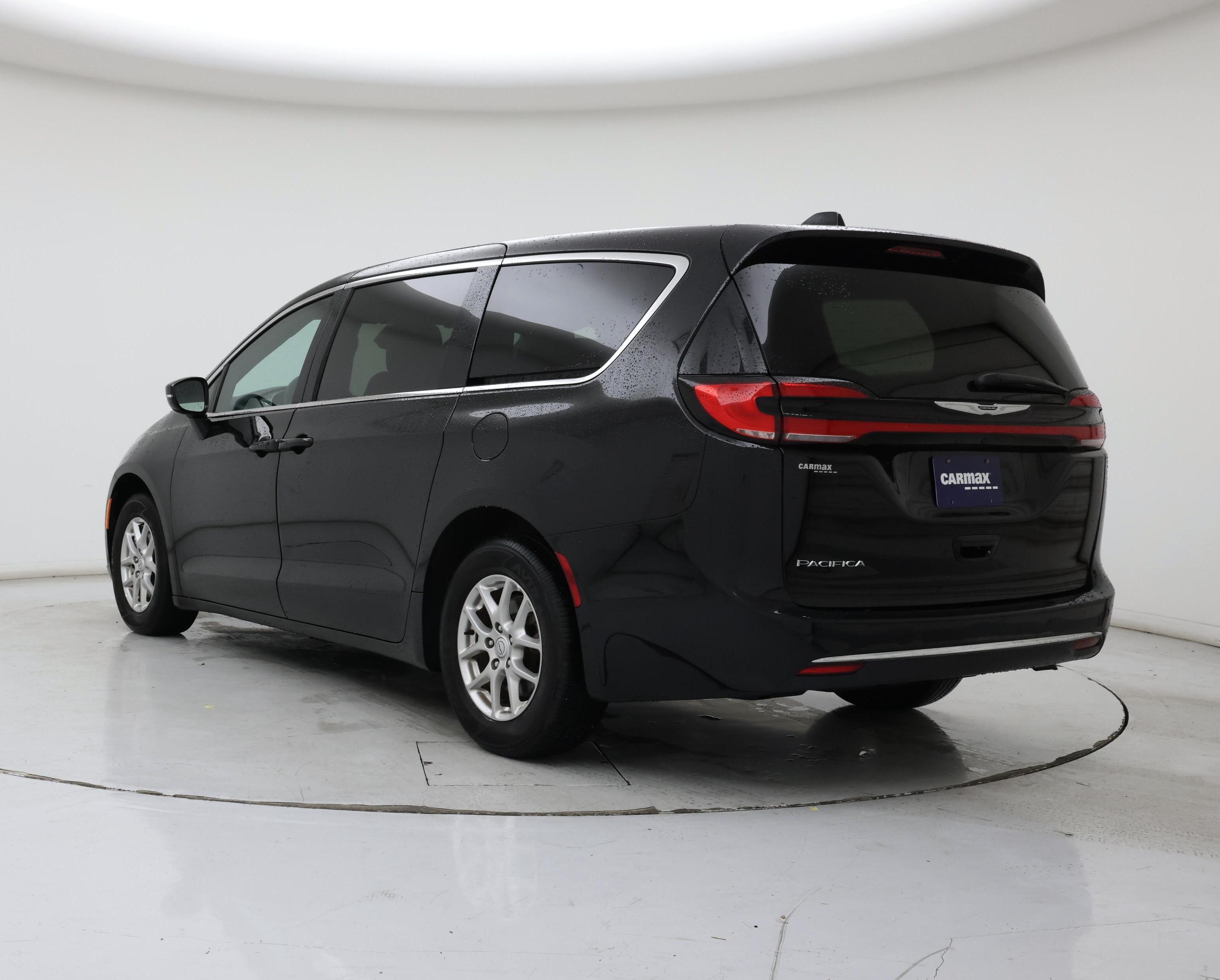 Thumbnail: 2025 Chrysler Pacifica - 2