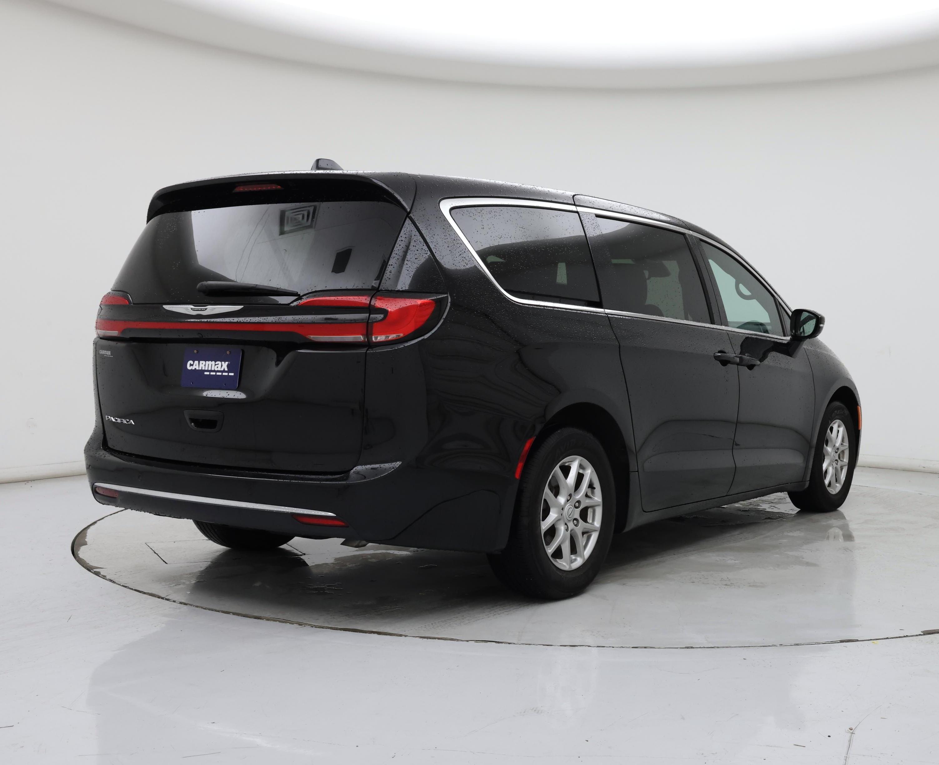 Thumbnail: 2025 Chrysler Pacifica - 8