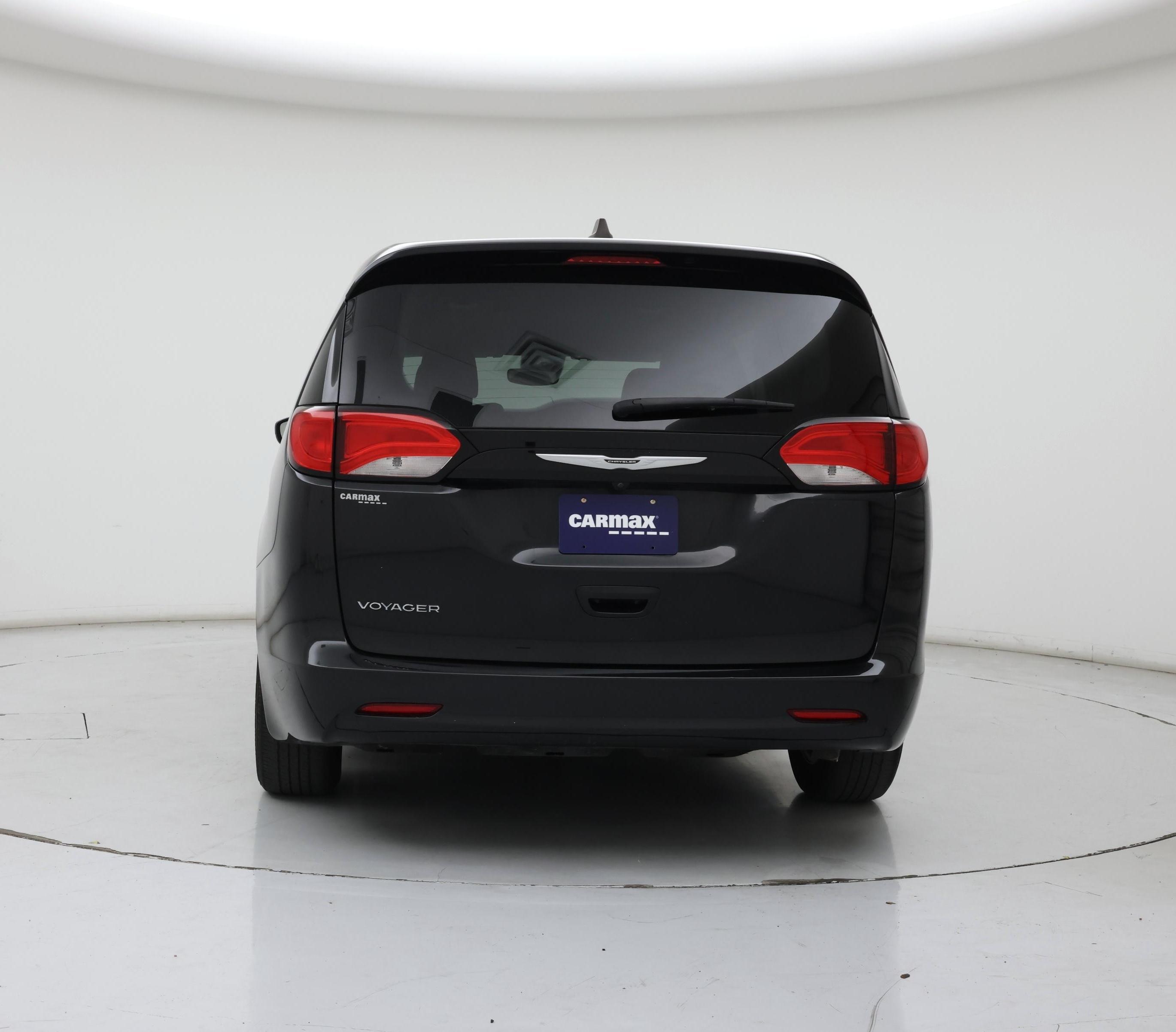 Thumbnail: 2023 Chrysler Voyager - 6