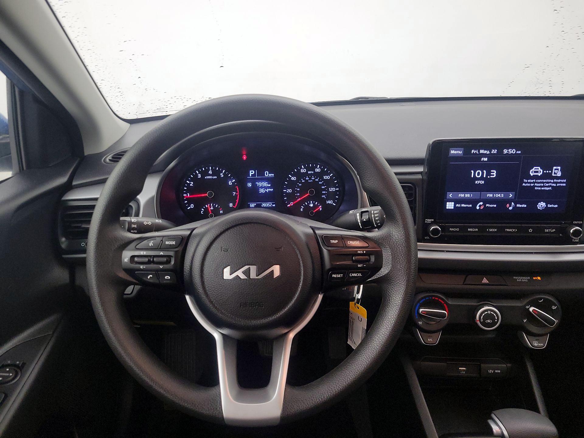 Thumbnail: 2023 Kia Rio - 10