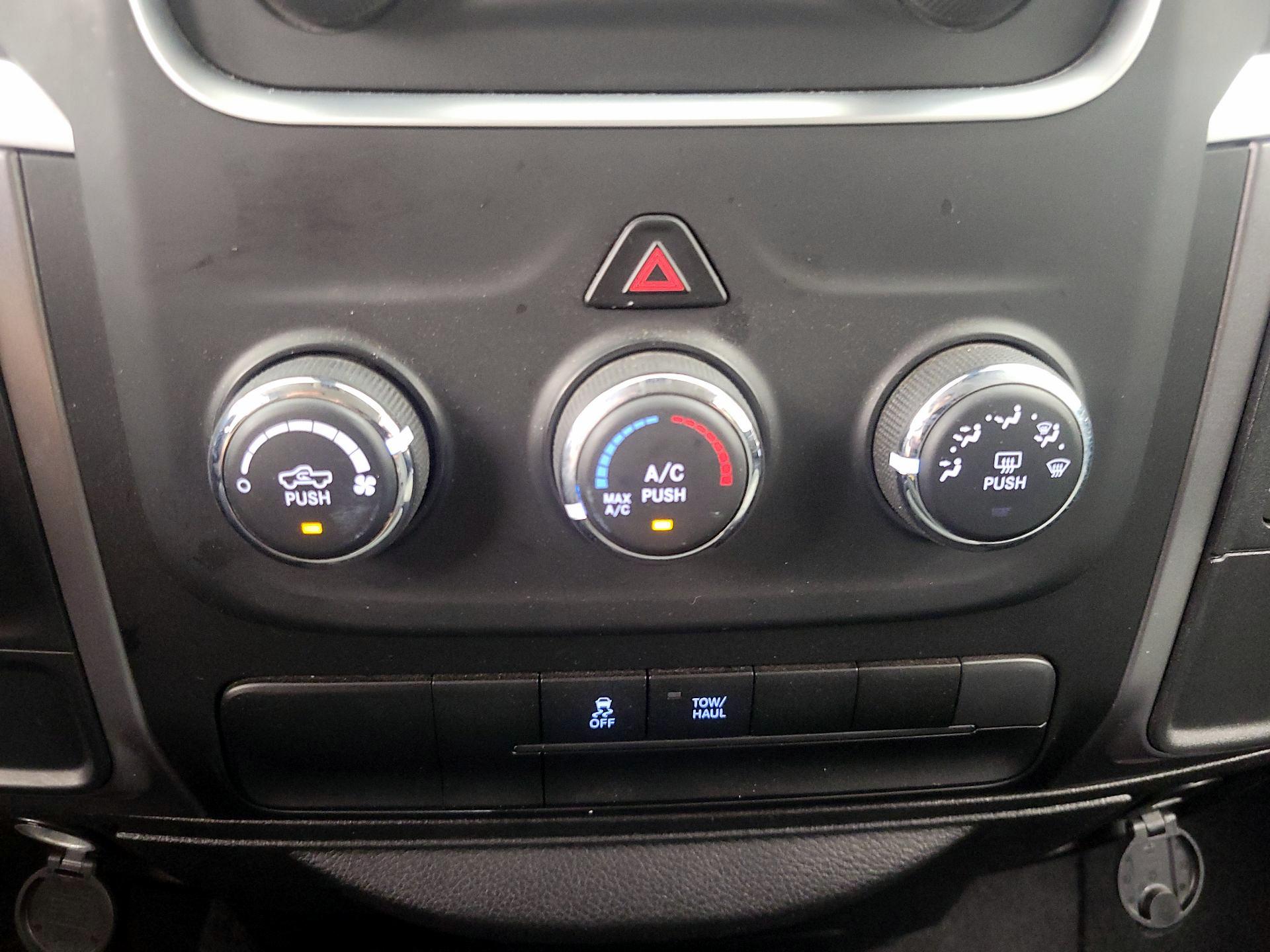 Thumbnail: 2024 RAM 1500 Classic - 16