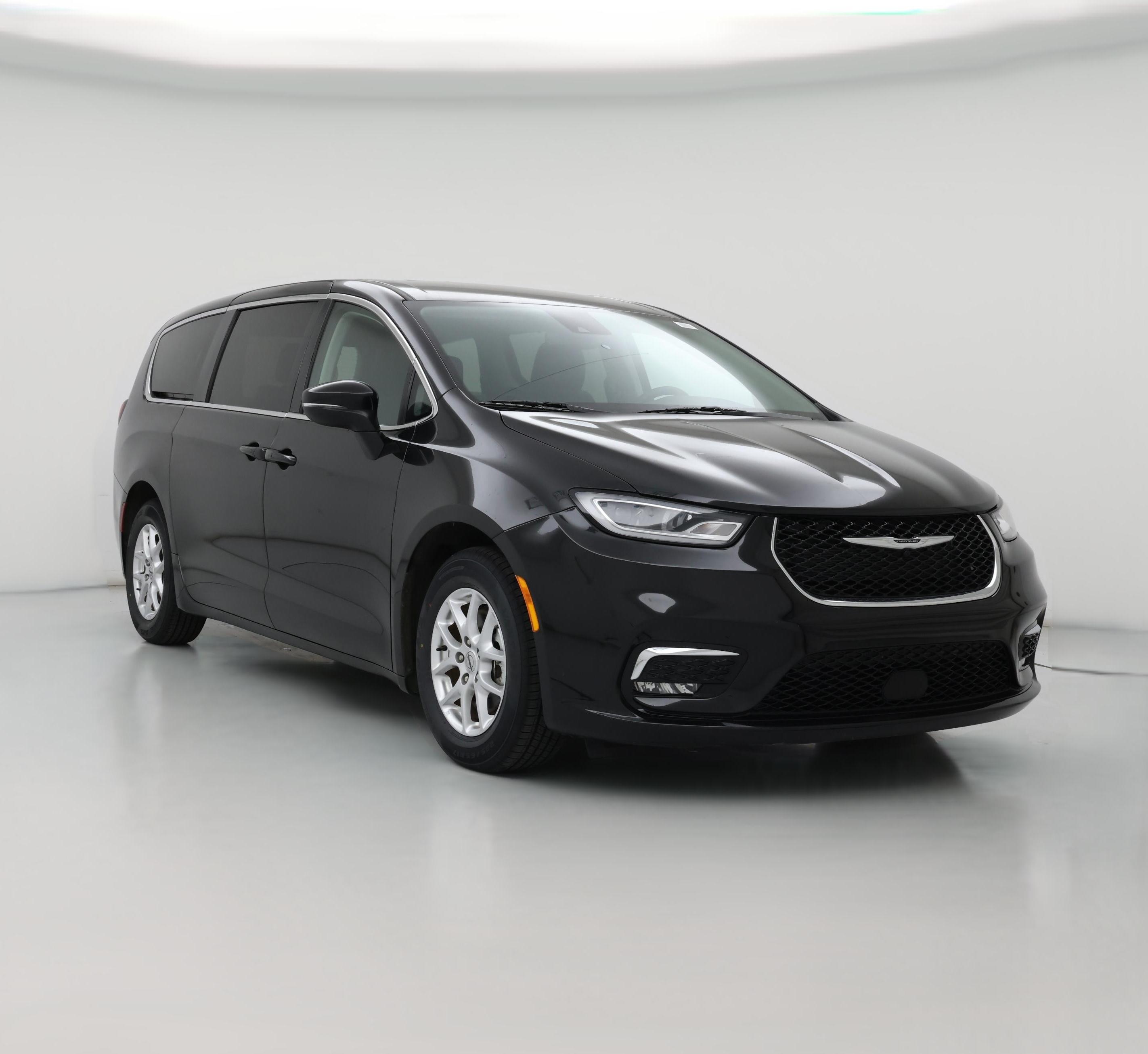 Thumbnail: 2023 Chrysler Pacifica - 1