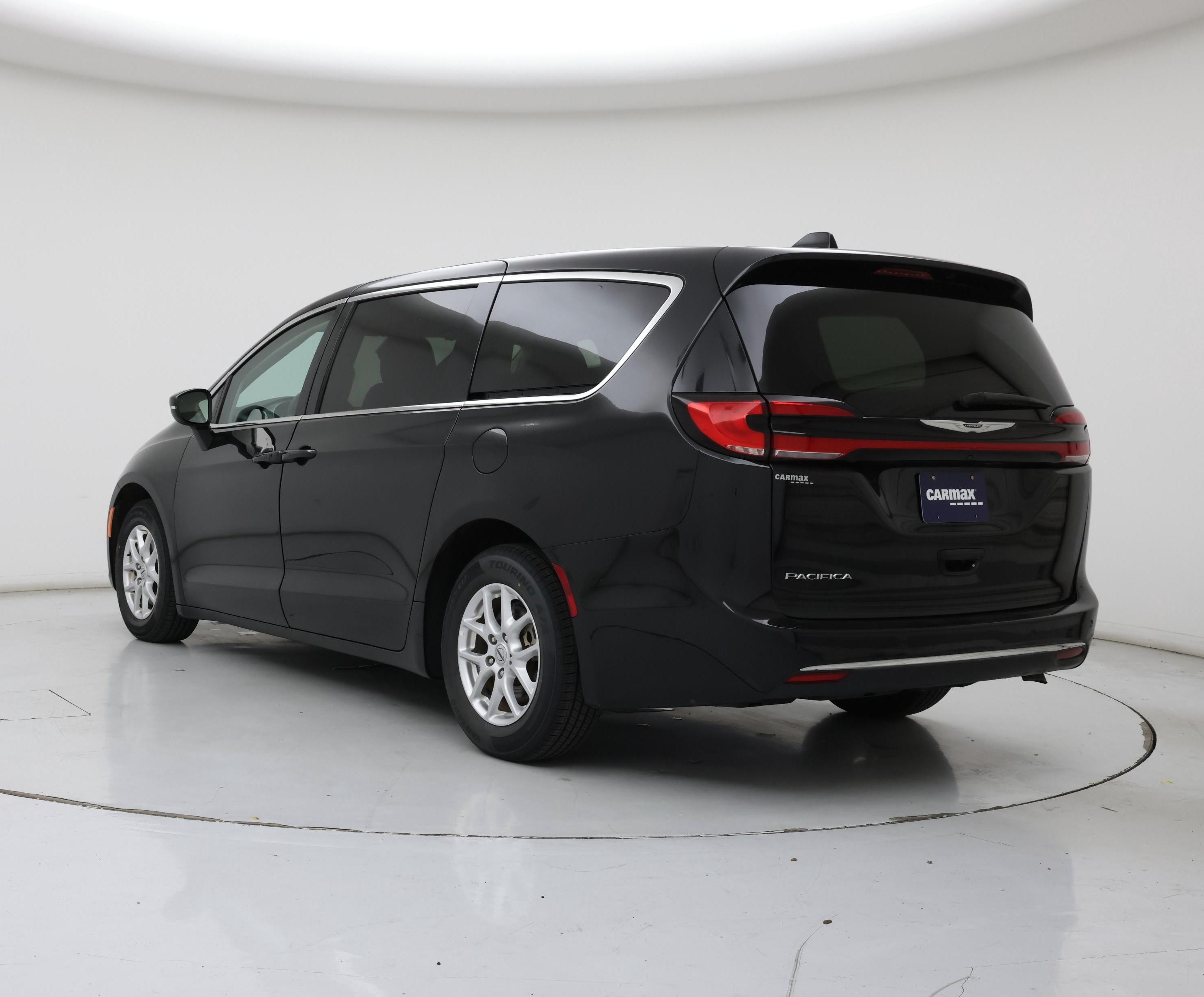 Thumbnail: 2023 Chrysler Pacifica - 2