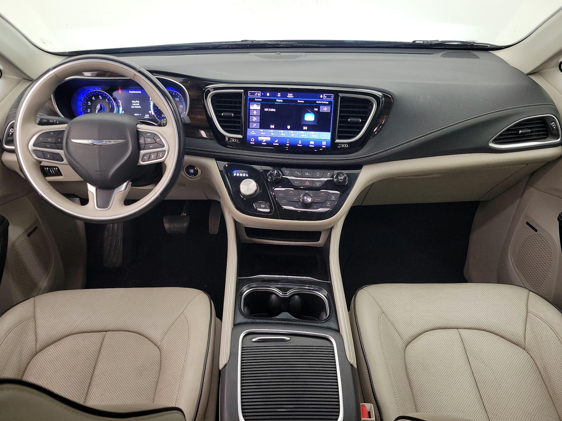 Thumbnail: 2021 Chrysler Pacifica - 9
