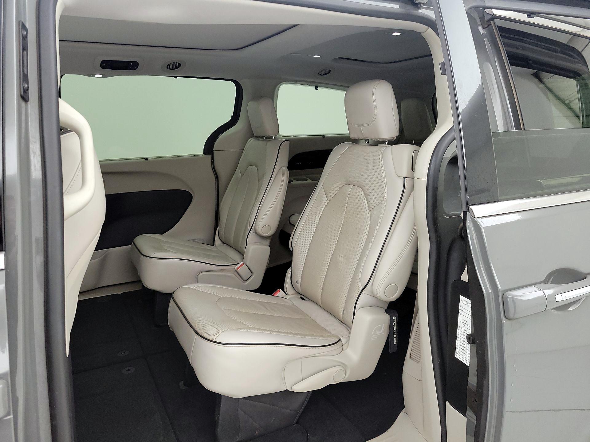 Thumbnail: 2021 Chrysler Pacifica - 20