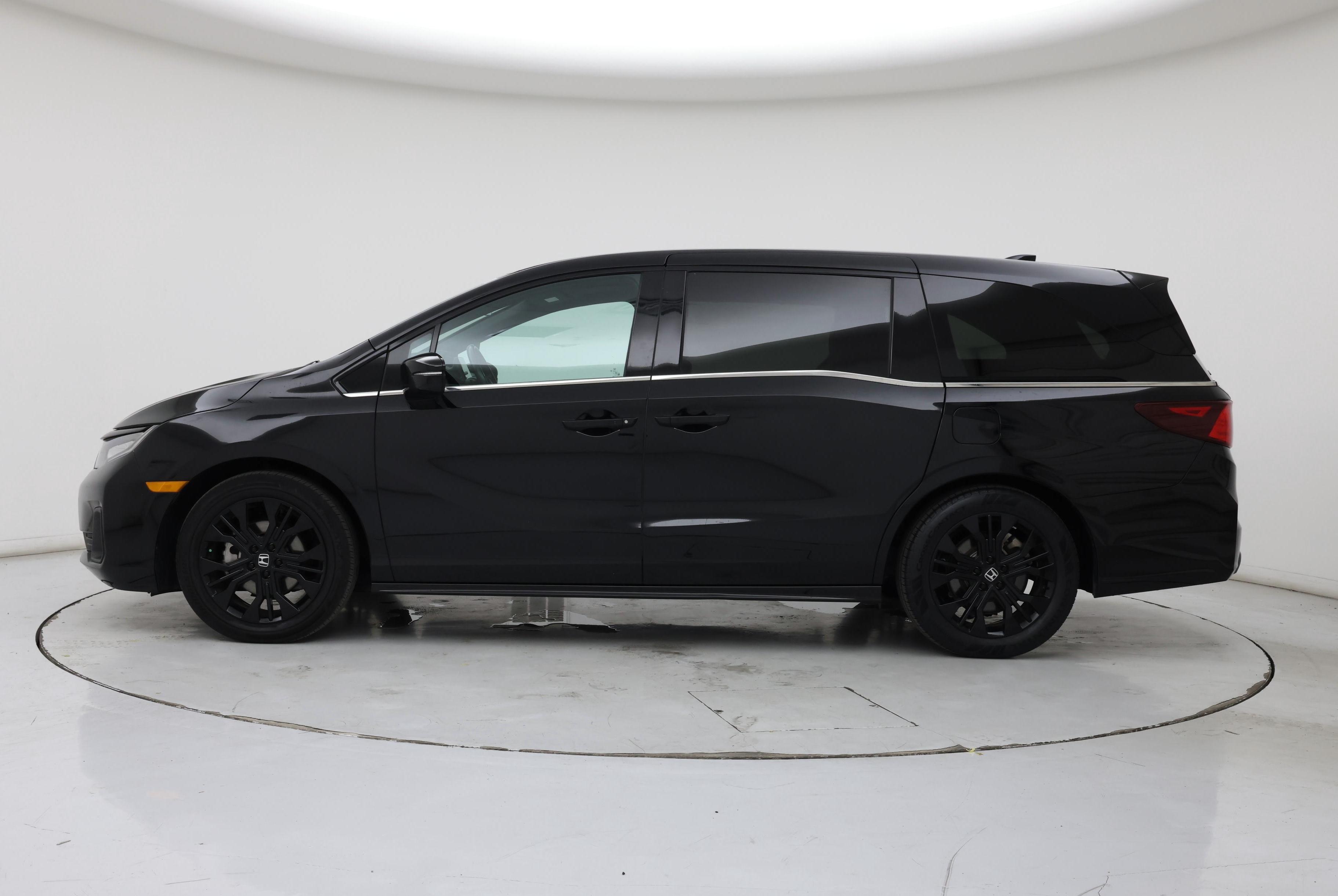 Thumbnail: 2025 Honda Odyssey - 3