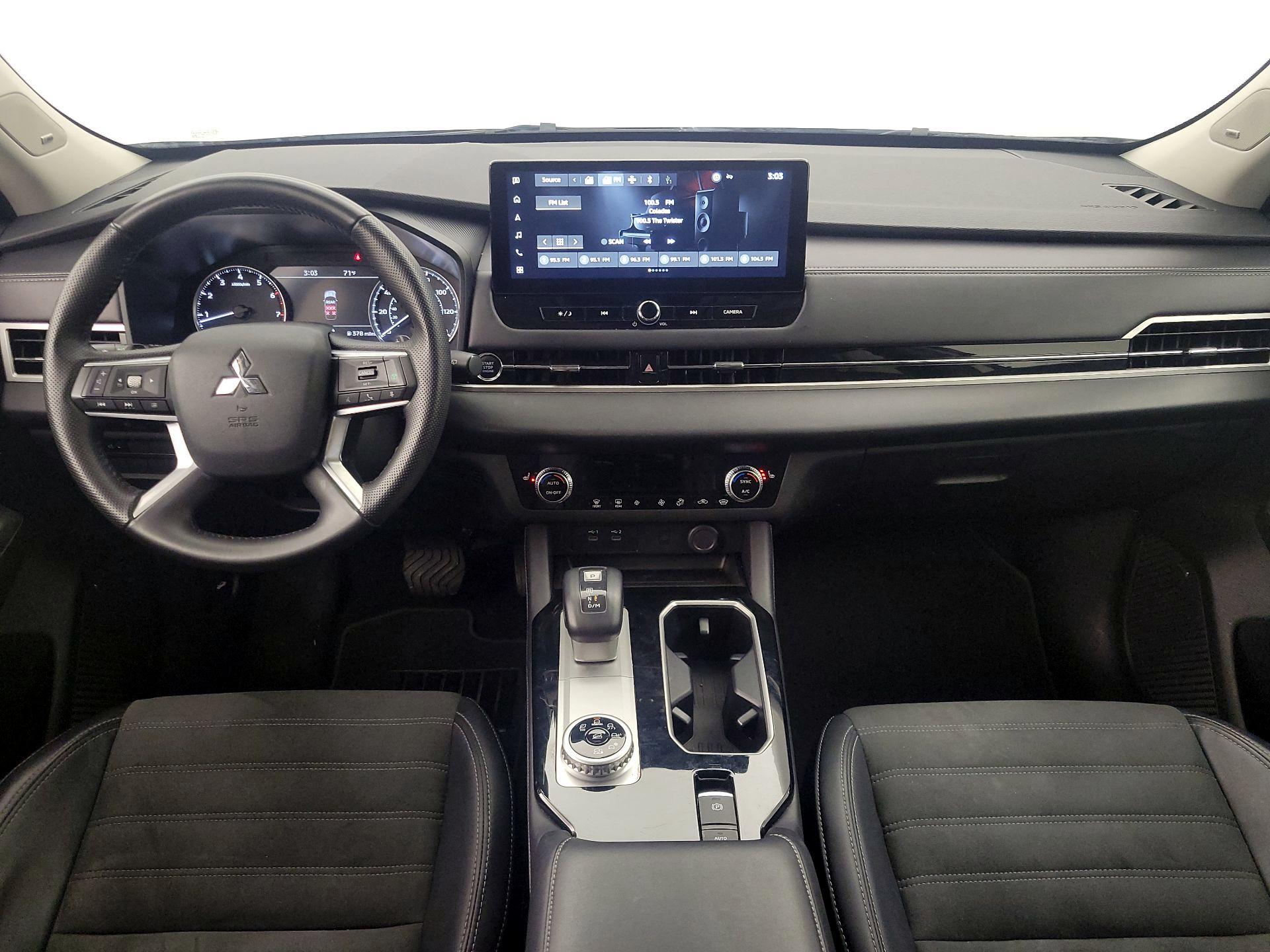 Thumbnail: 2025 Mitsubishi Outlander - 9