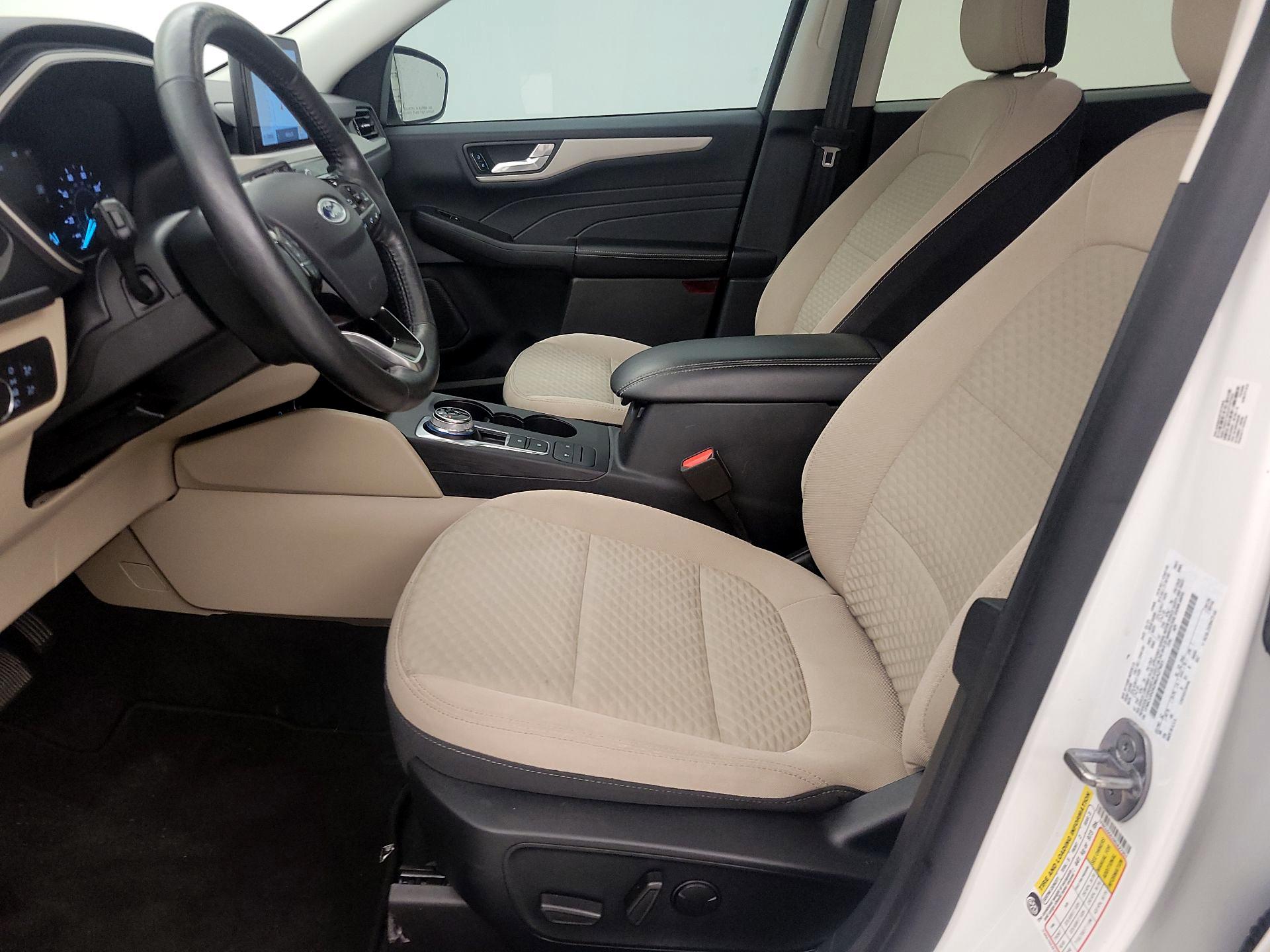 Thumbnail: 2021 Ford Escape - 11