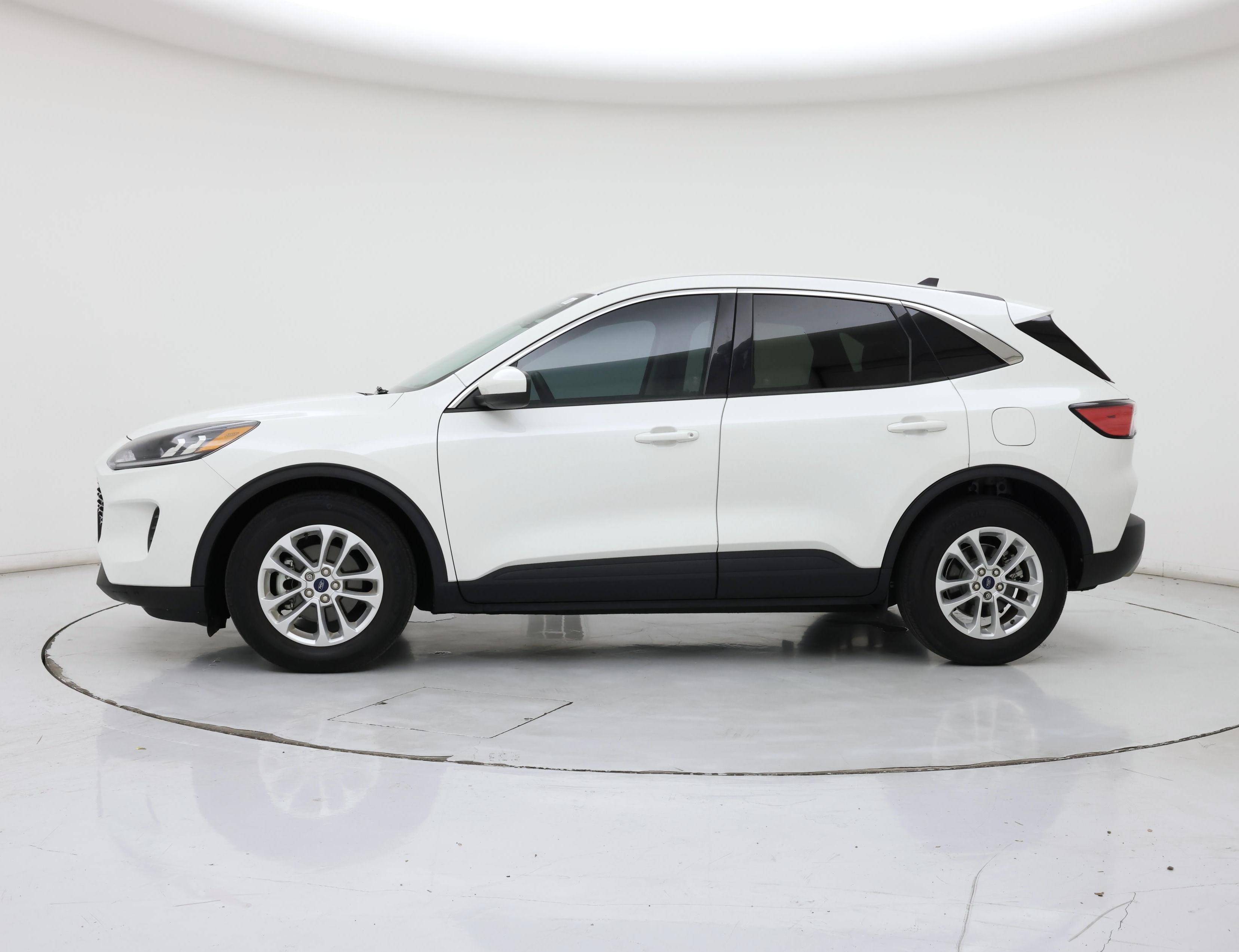 Thumbnail: 2021 Ford Escape - 3