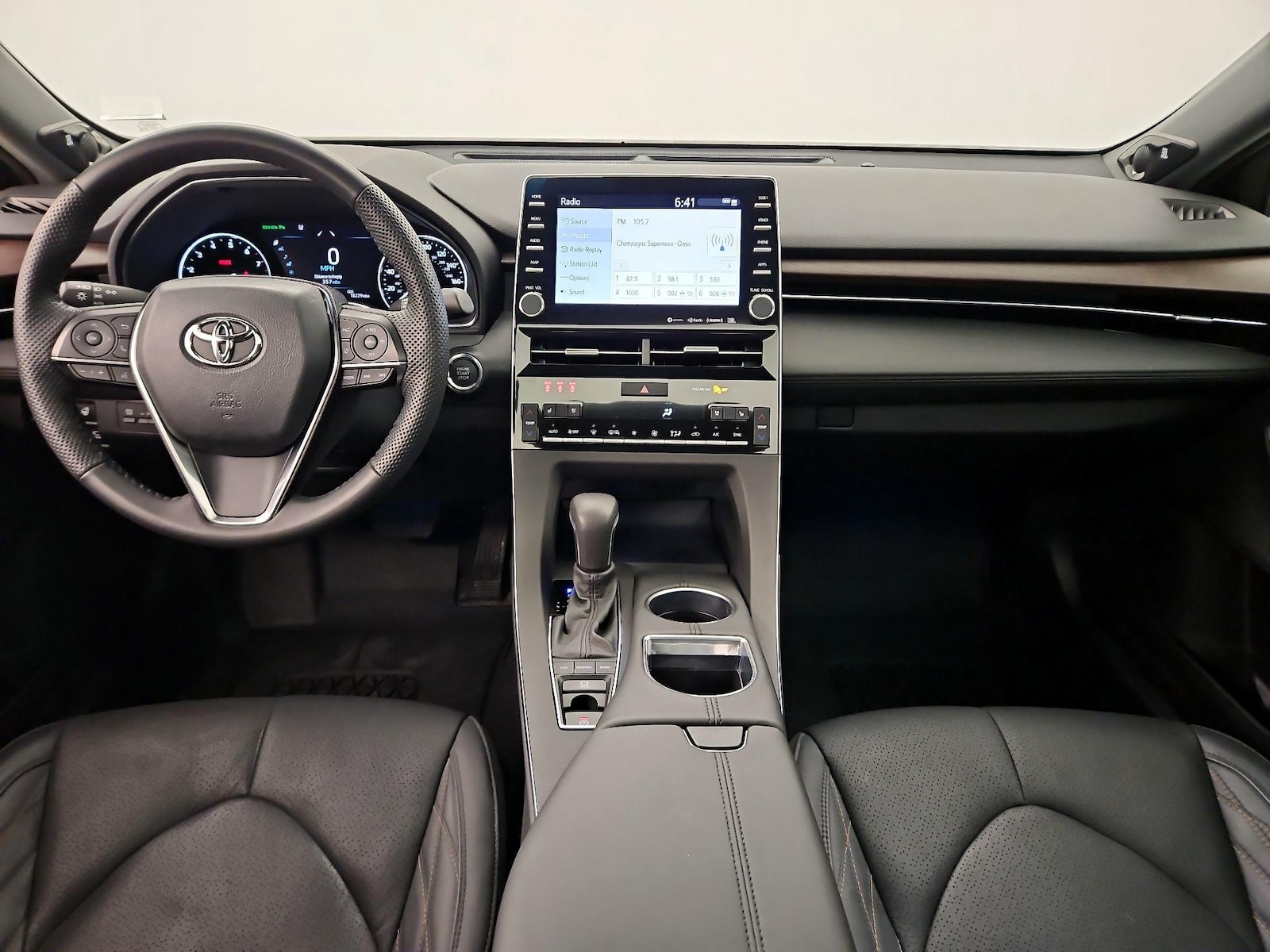 2022 Toyota Avalon Limited - Photo 10