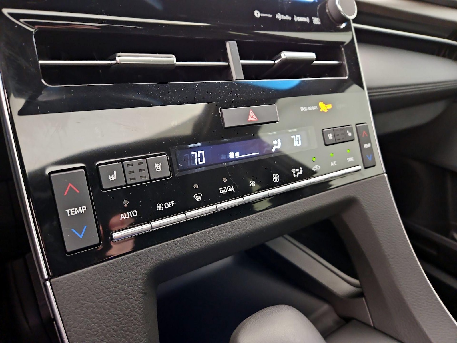 2022 Toyota Avalon Limited - Photo 18