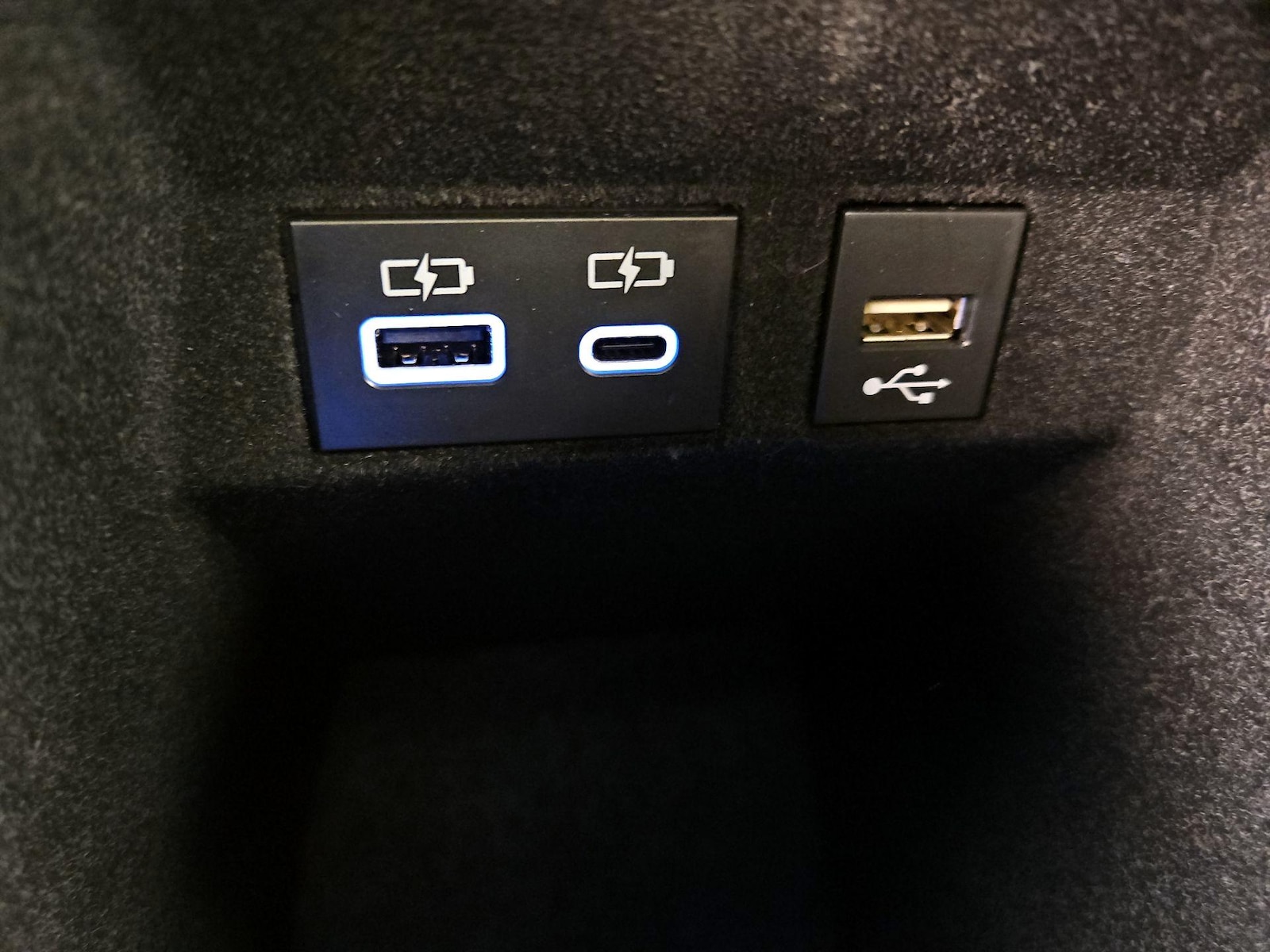 2022 Toyota Avalon Limited - Photo 20