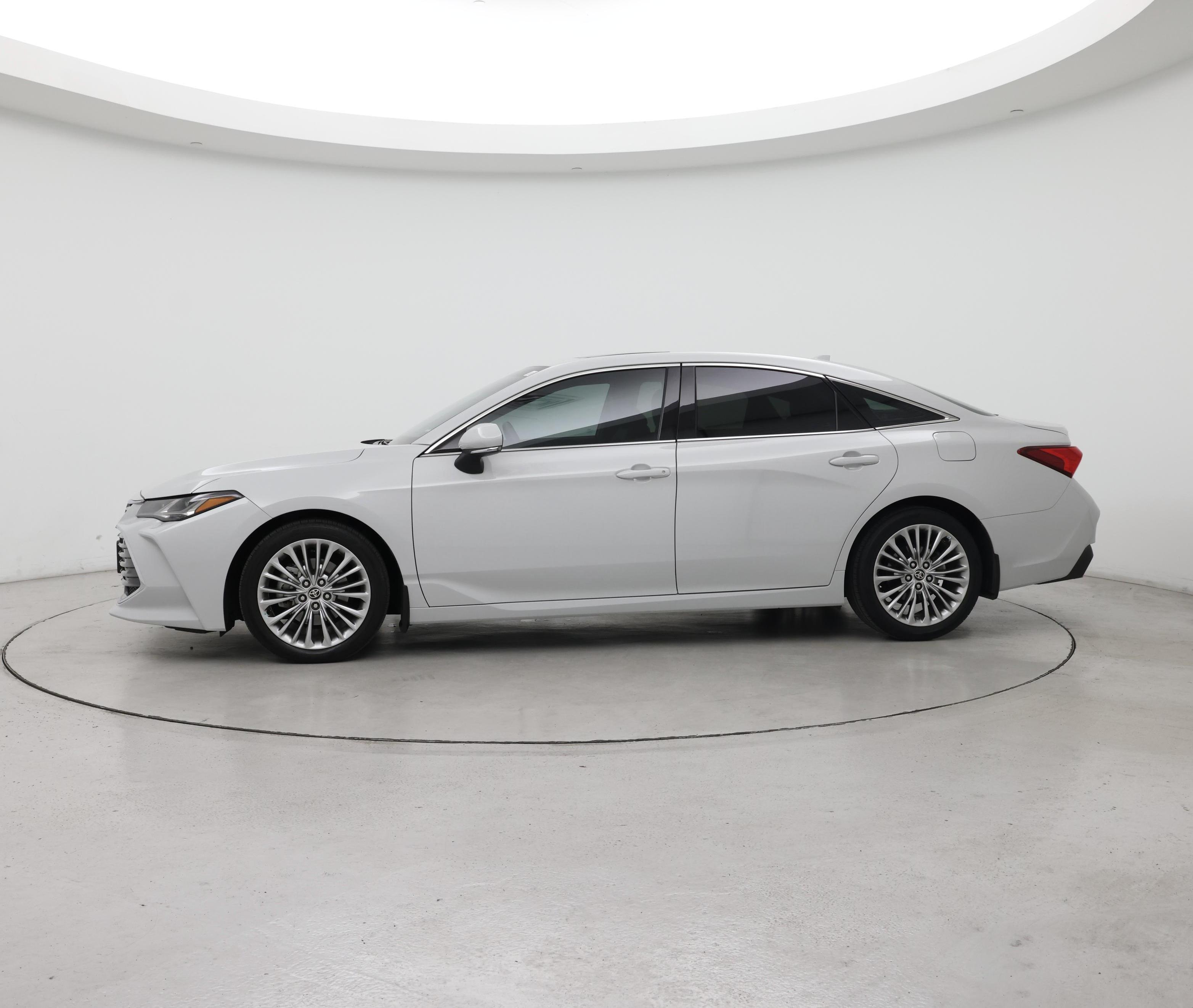 Thumbnail: 2022 Toyota Avalon - 3