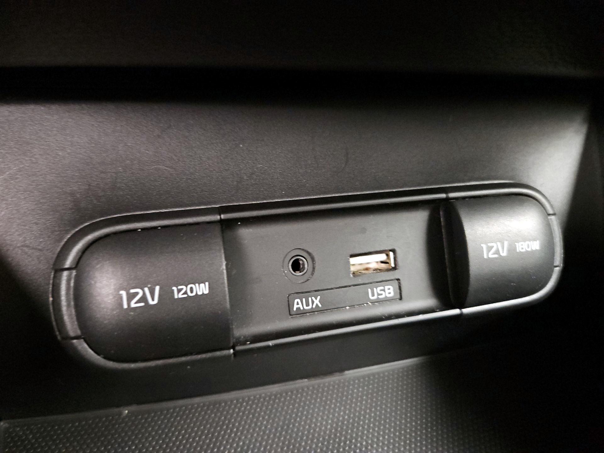 Thumbnail: 2017 Kia Soul - 18