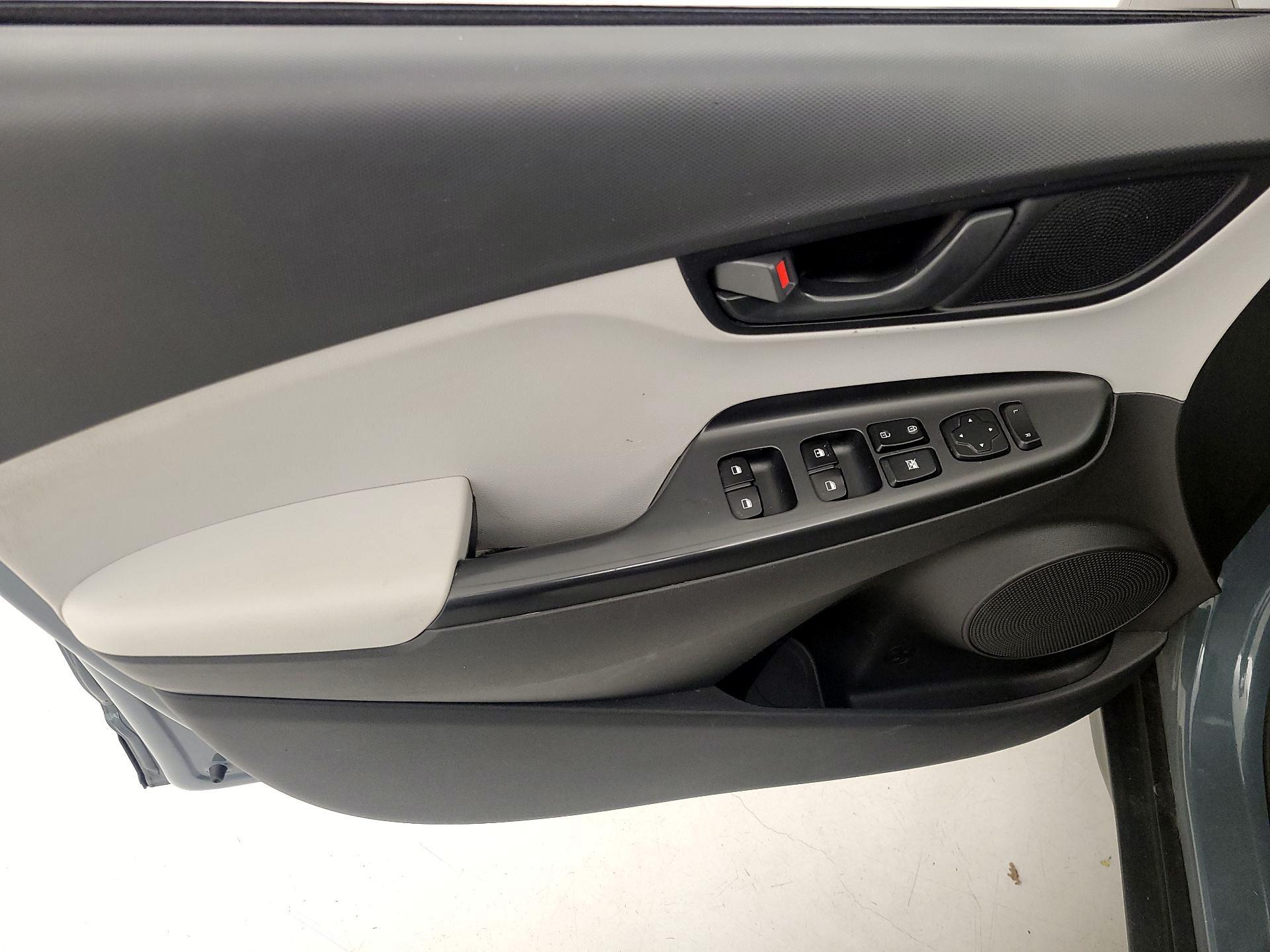 Thumbnail: 2022 Hyundai Kona - 12