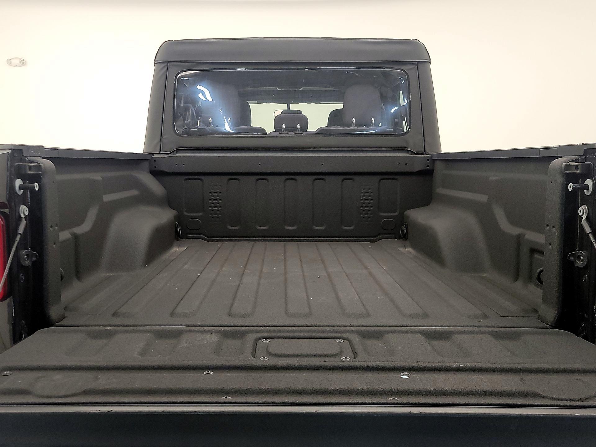 Thumbnail: 2023 Jeep Gladiator - 20