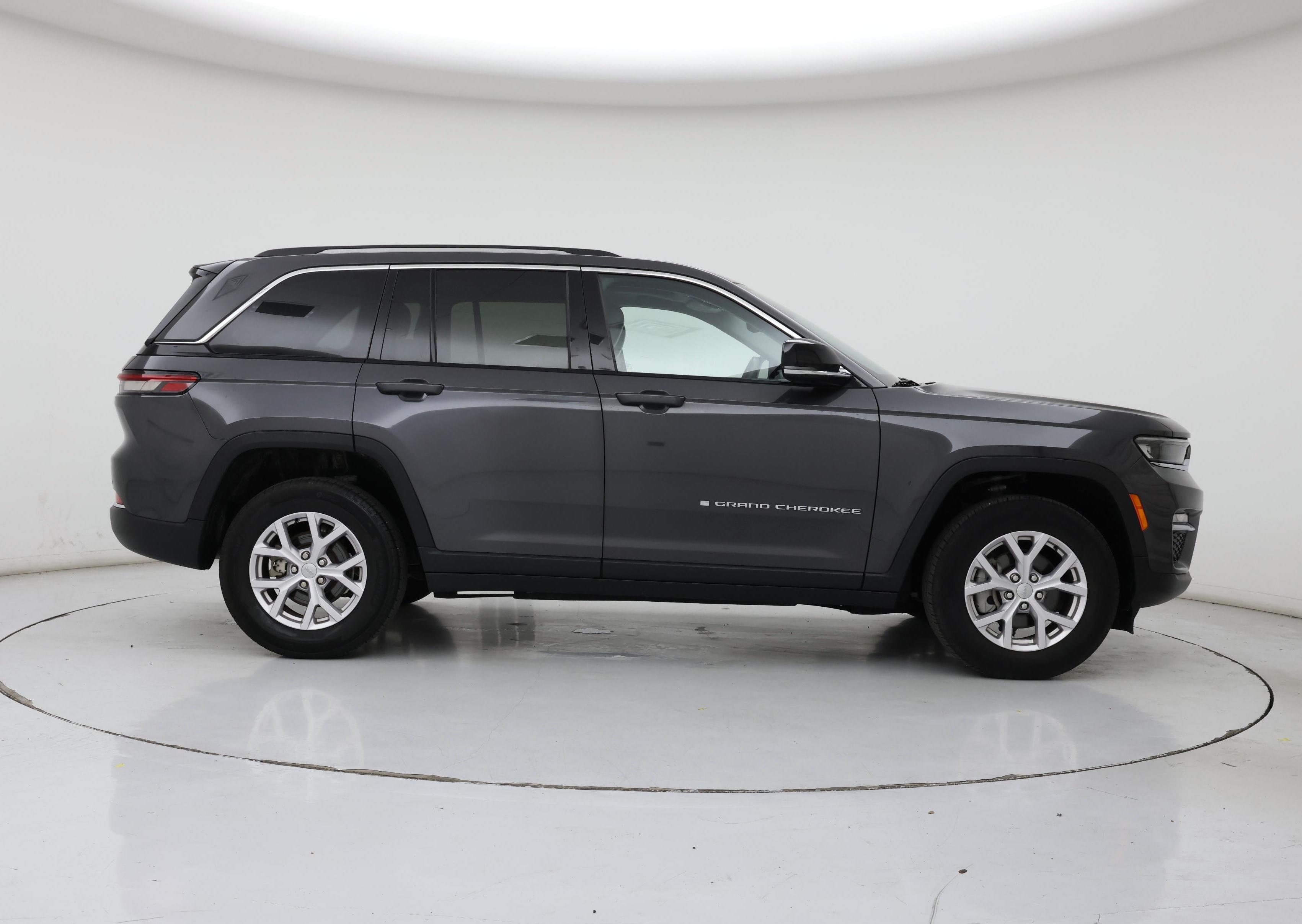 Thumbnail: 2022 Jeep Grand Cherokee - 7