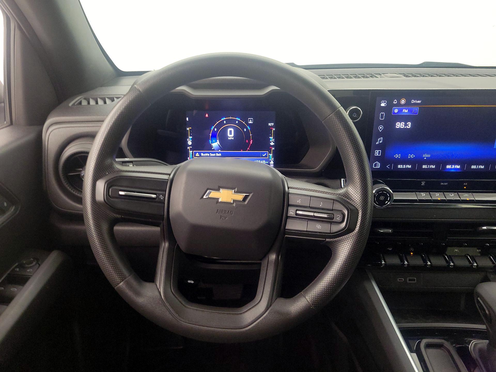 Thumbnail: 2023 Chevrolet Colorado - 10