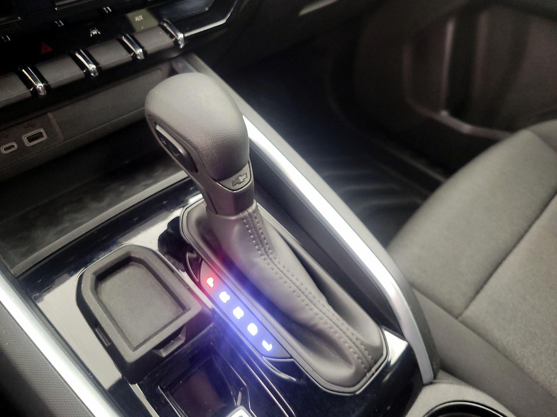 Thumbnail: 2023 Chevrolet Colorado - 17