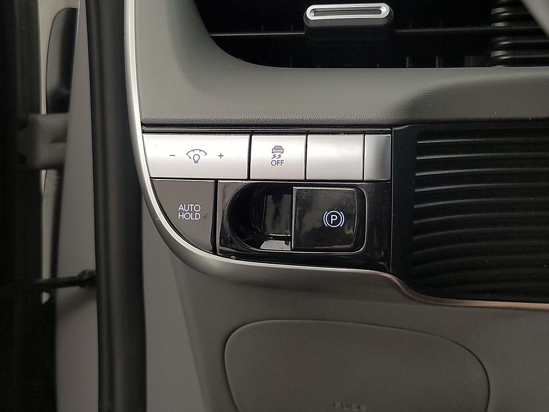 Thumbnail: 2023 Hyundai Ioniq 5 - 13