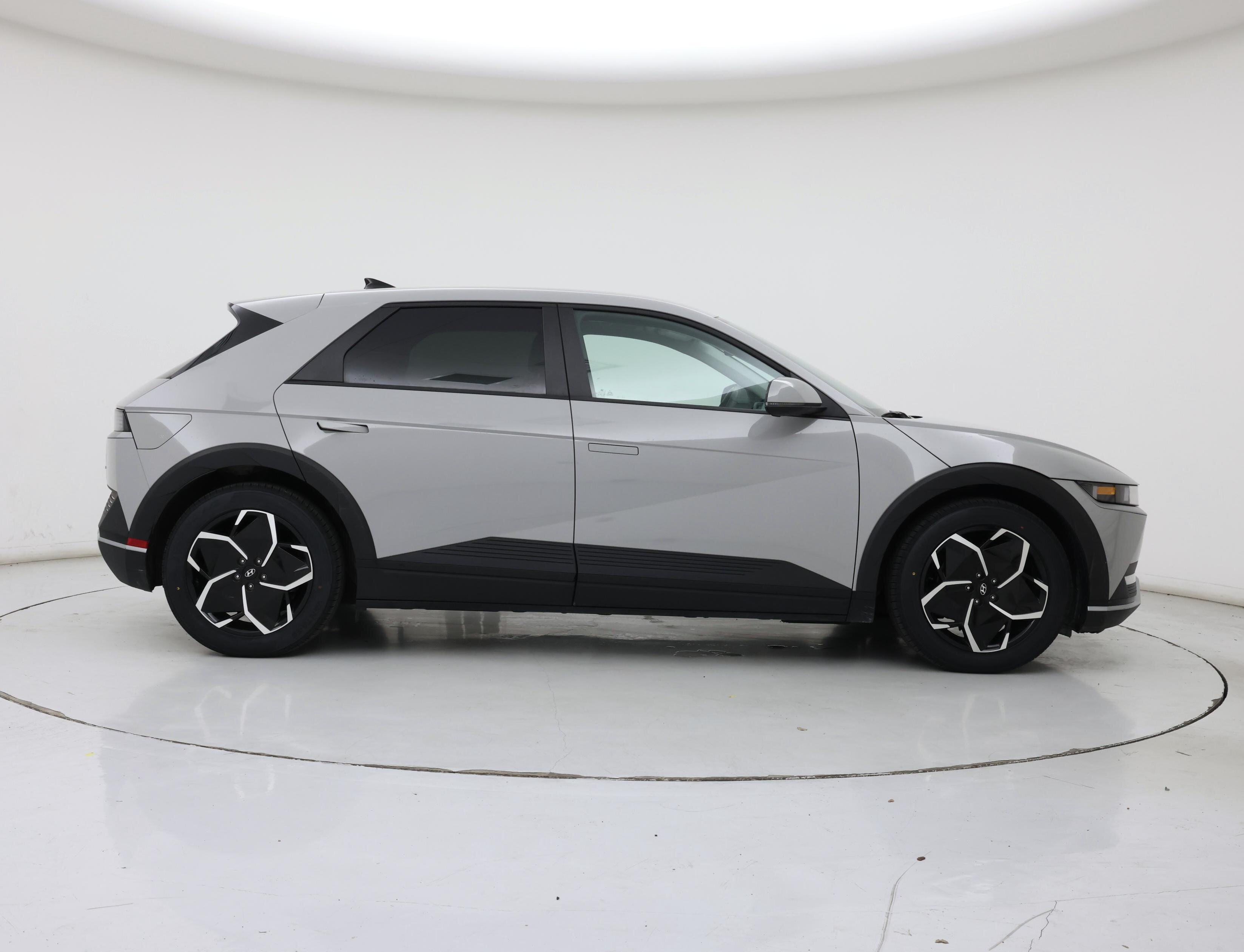 Thumbnail: 2023 Hyundai Ioniq 5 - 7