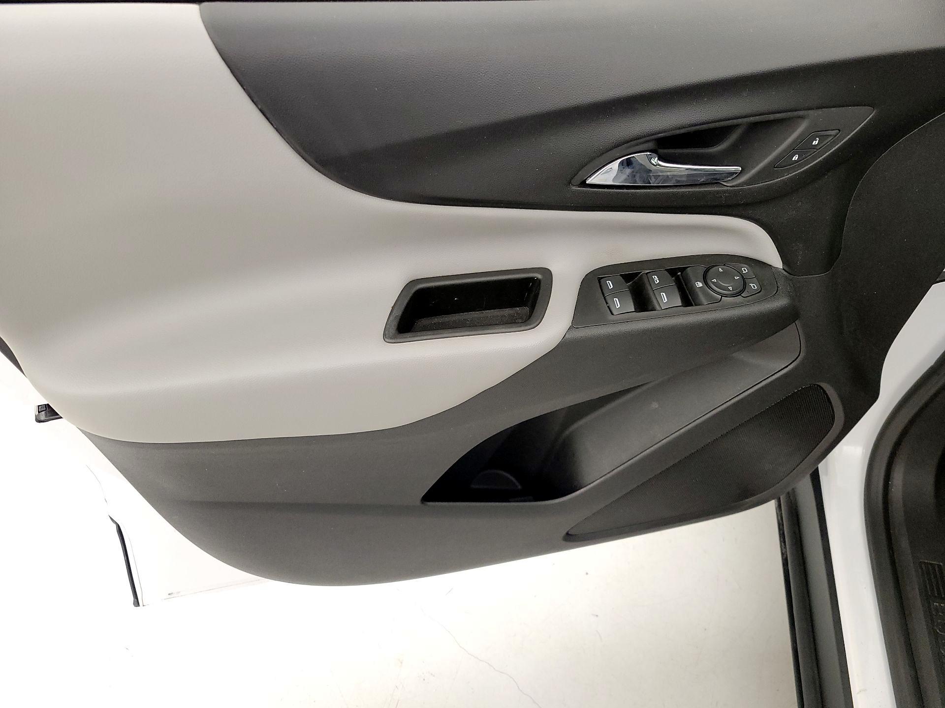 Thumbnail: 2022 Chevrolet Equinox - 12