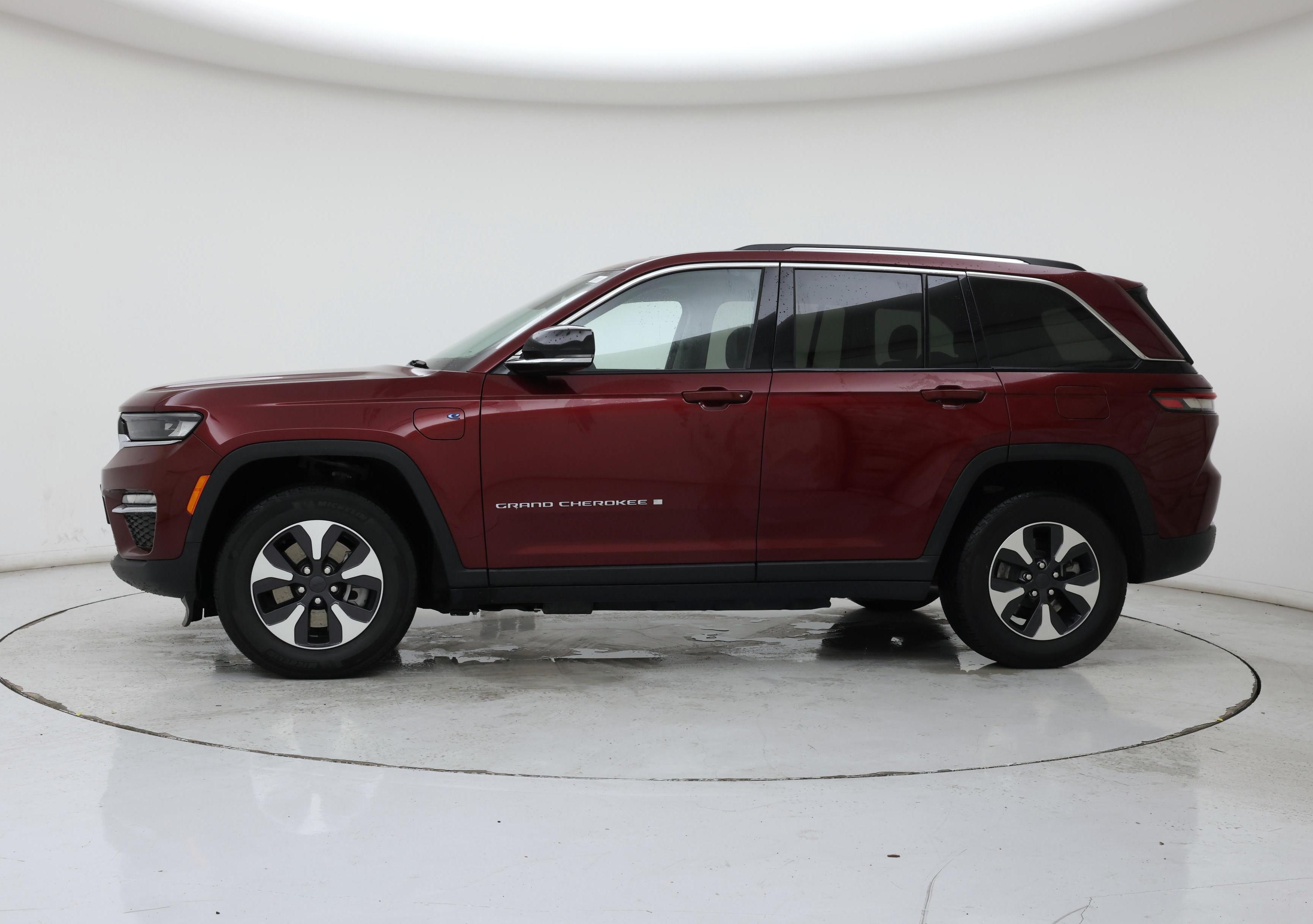 Thumbnail: 2023 Jeep Grand Cherokee - 3