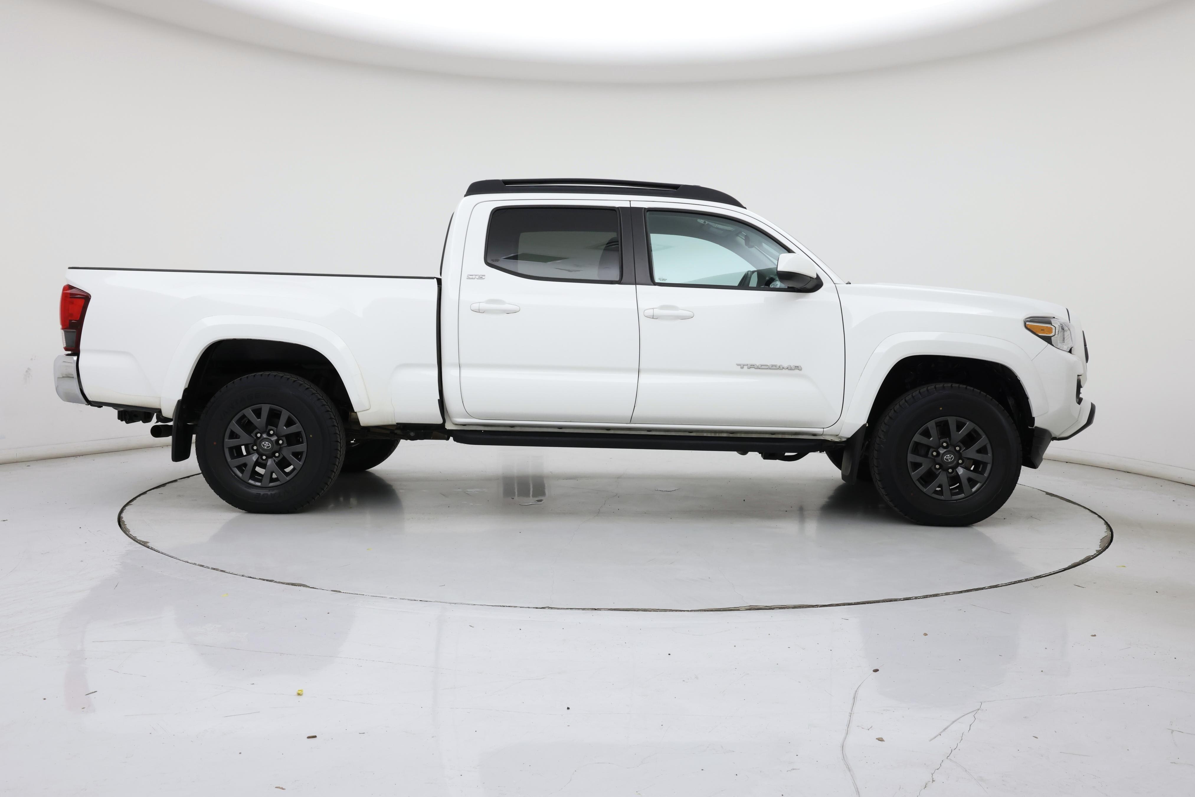 Thumbnail: 2022 Toyota Tacoma - 7