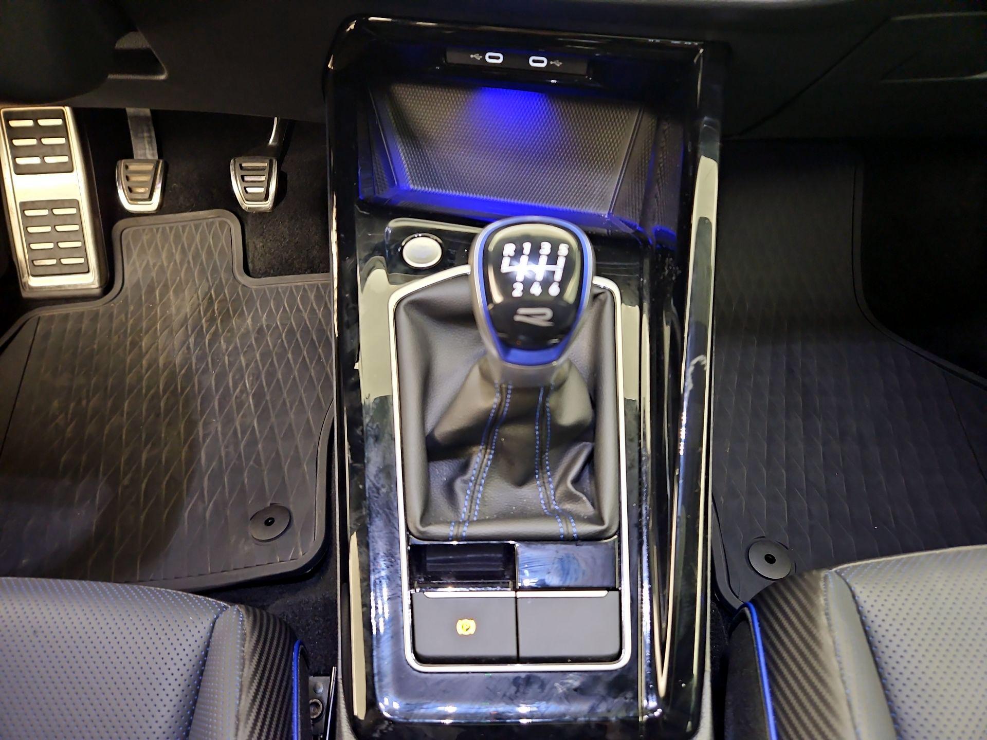 Thumbnail: 2024 Volkswagen Golf - 18