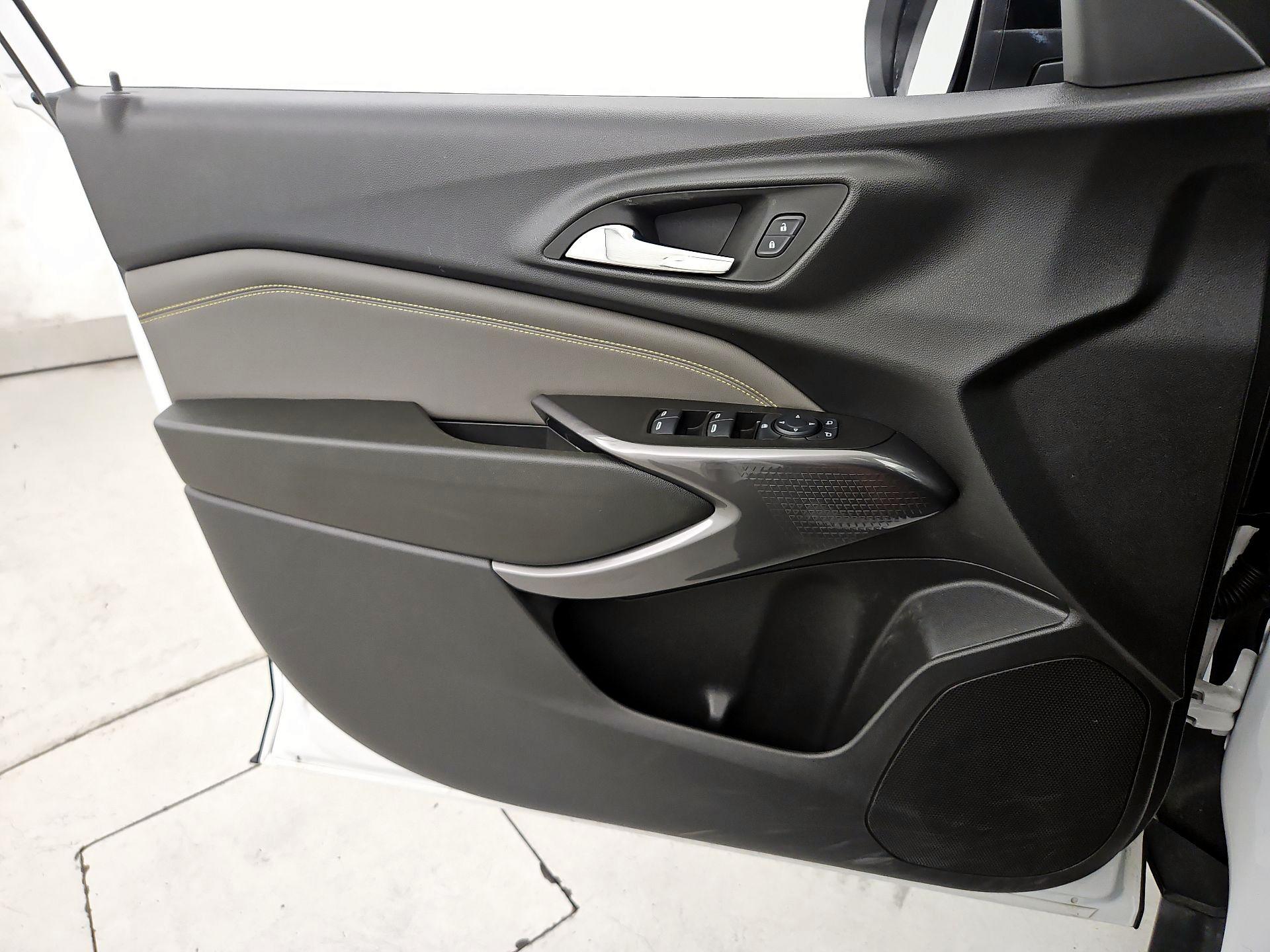 Thumbnail: 2024 Chevrolet Trax - 12