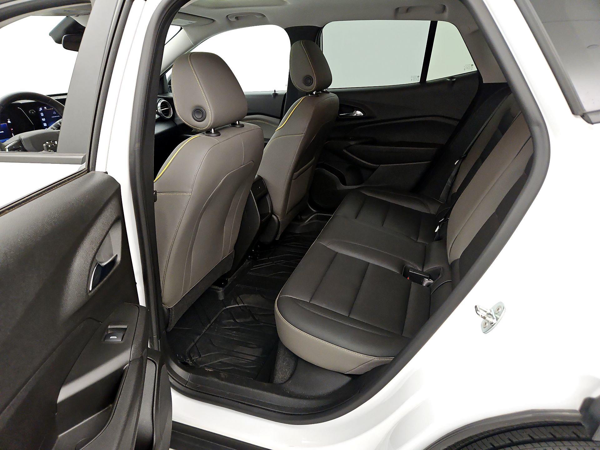 Thumbnail: 2024 Chevrolet Trax - 20
