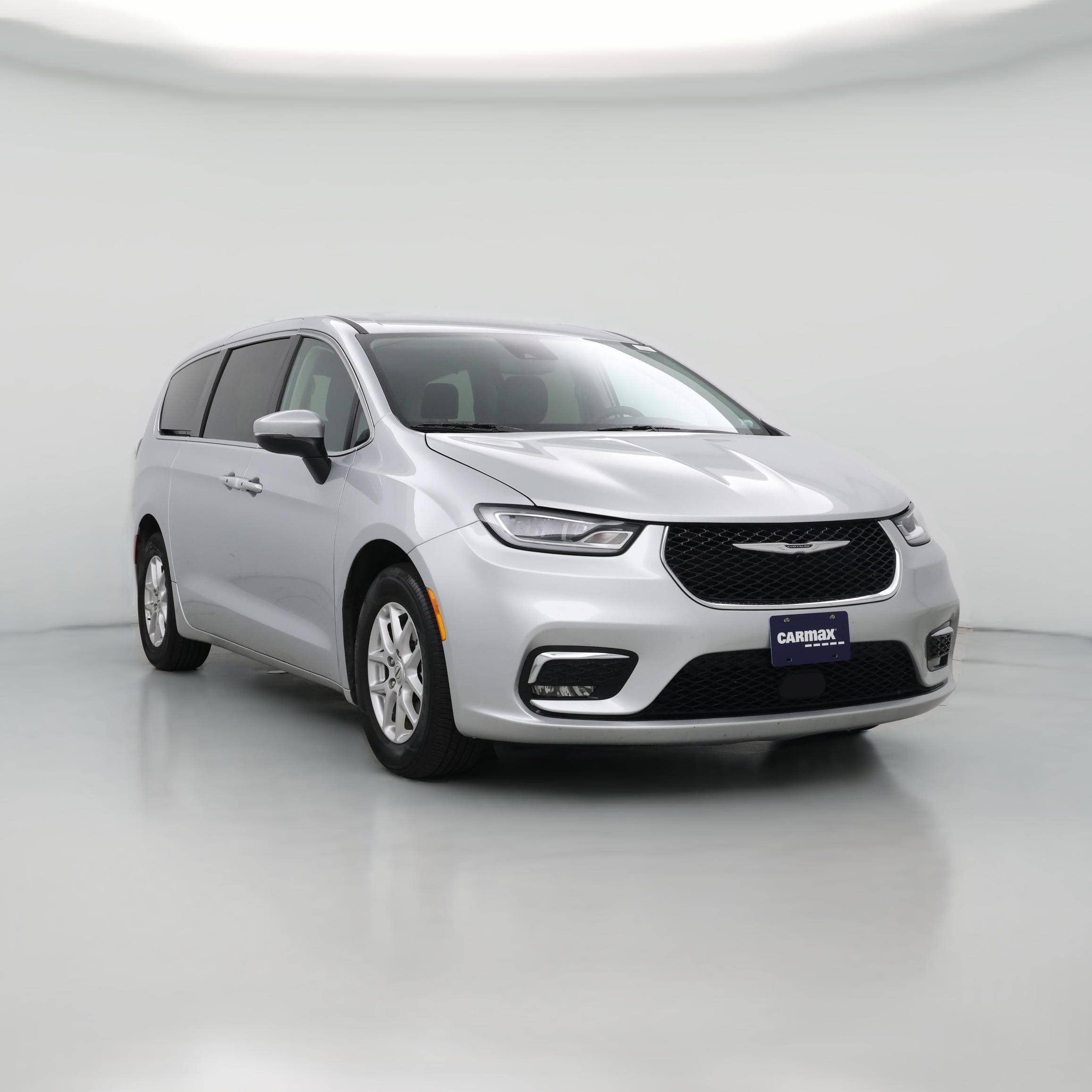 Thumbnail: 2023 Chrysler Pacifica - 1