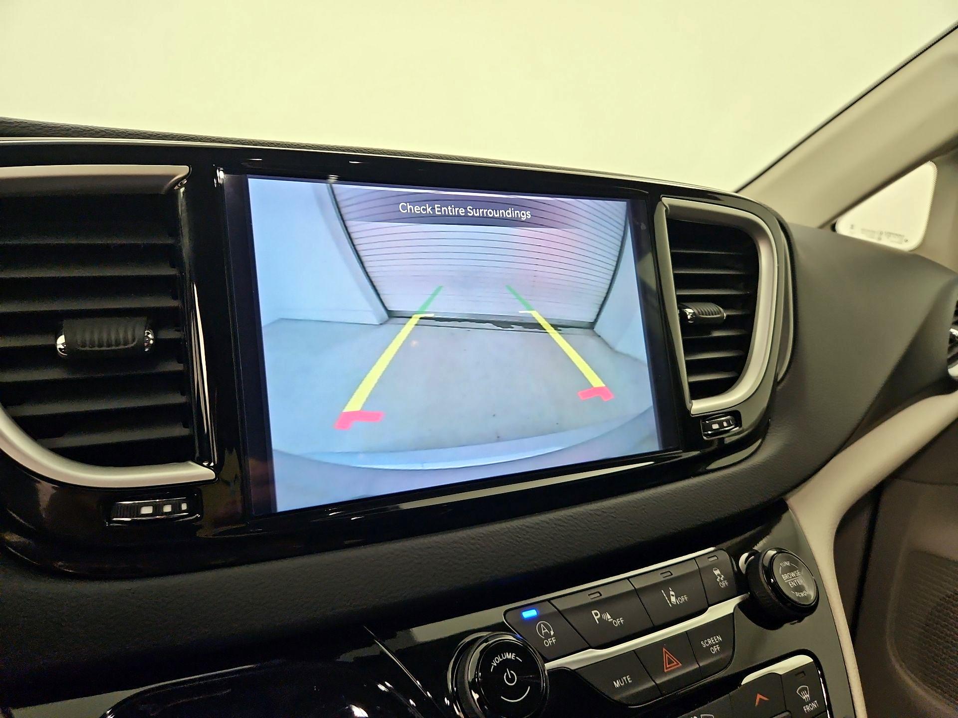 Thumbnail: 2023 Chrysler Pacifica - 14
