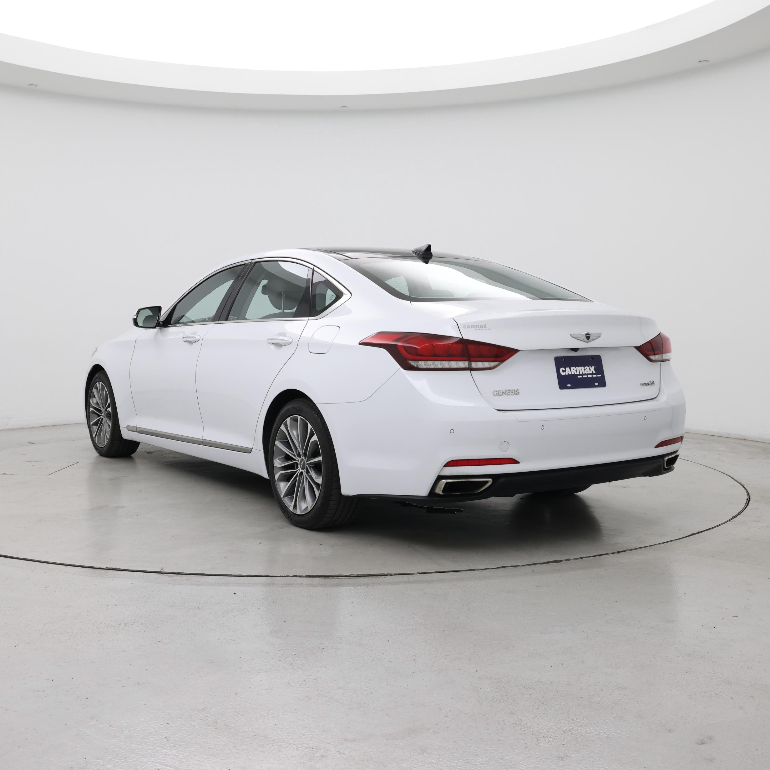 Thumbnail: 2015 Hyundai Genesis - 2