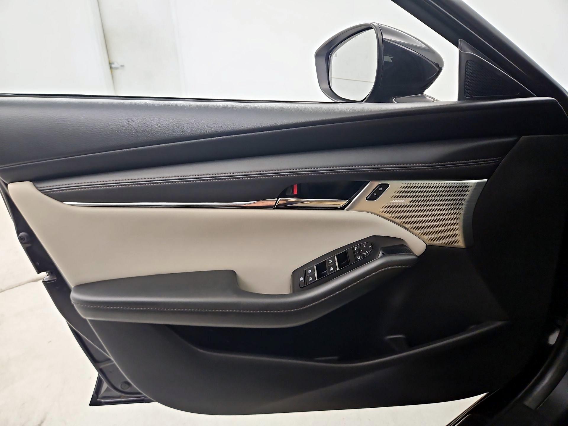 Thumbnail: 2022 Mazda Mazda3 - 12