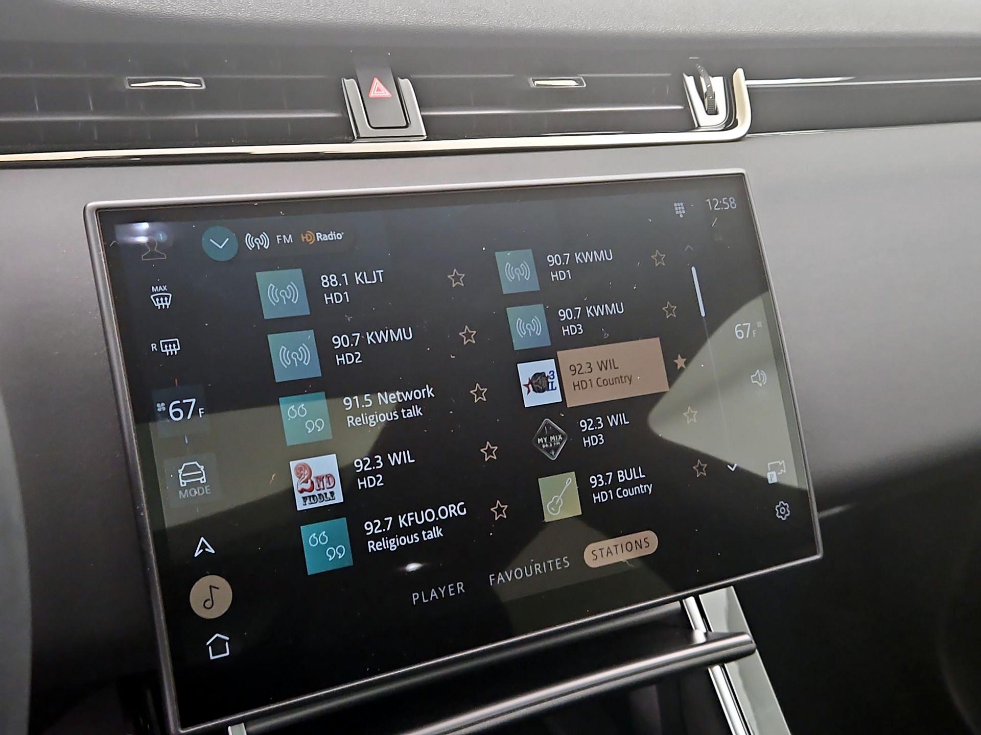 Thumbnail: 2024 Land Rover Range Rover Evoque - 16