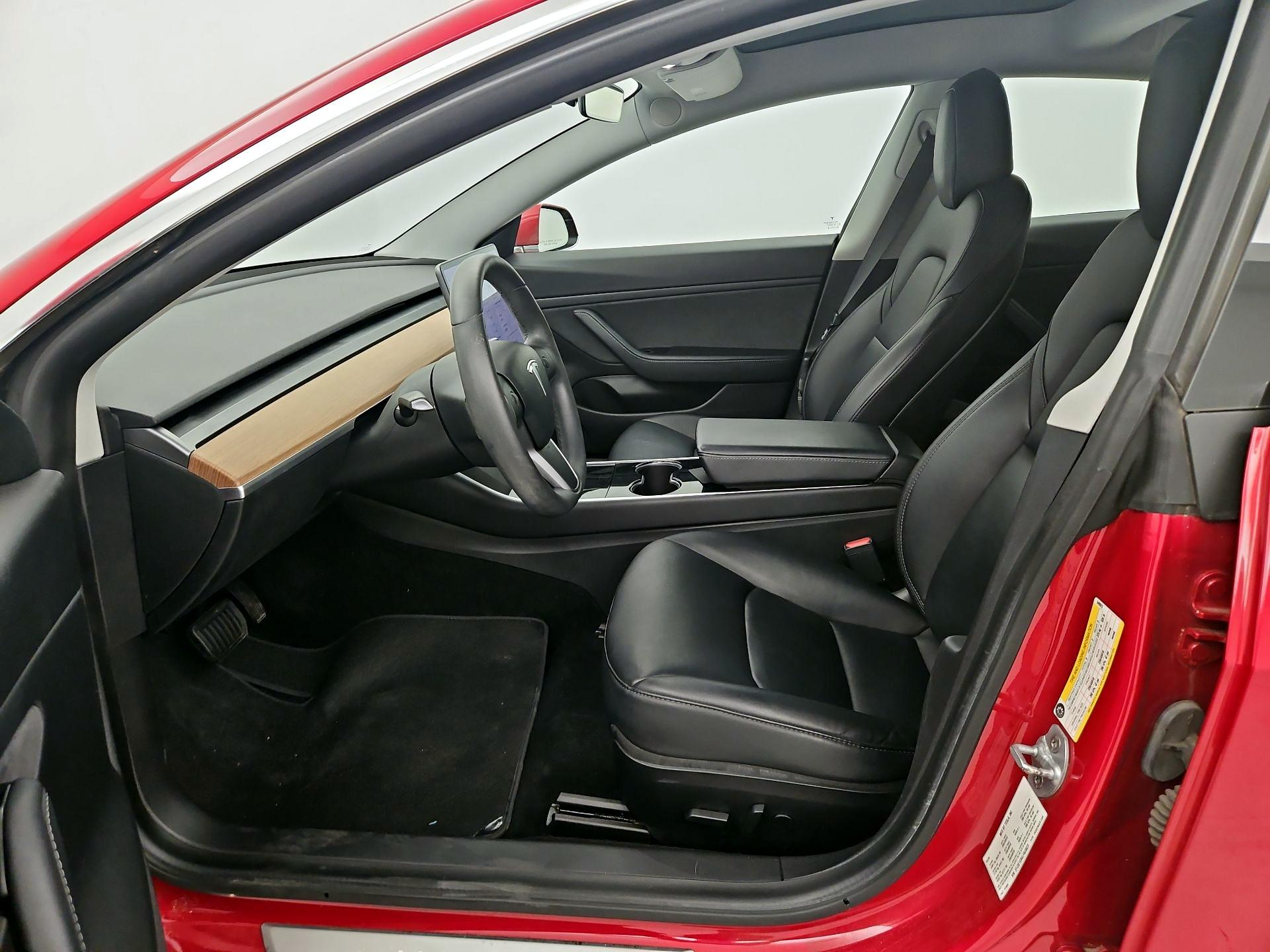 Thumbnail: 2020 Tesla Model 3 - 11