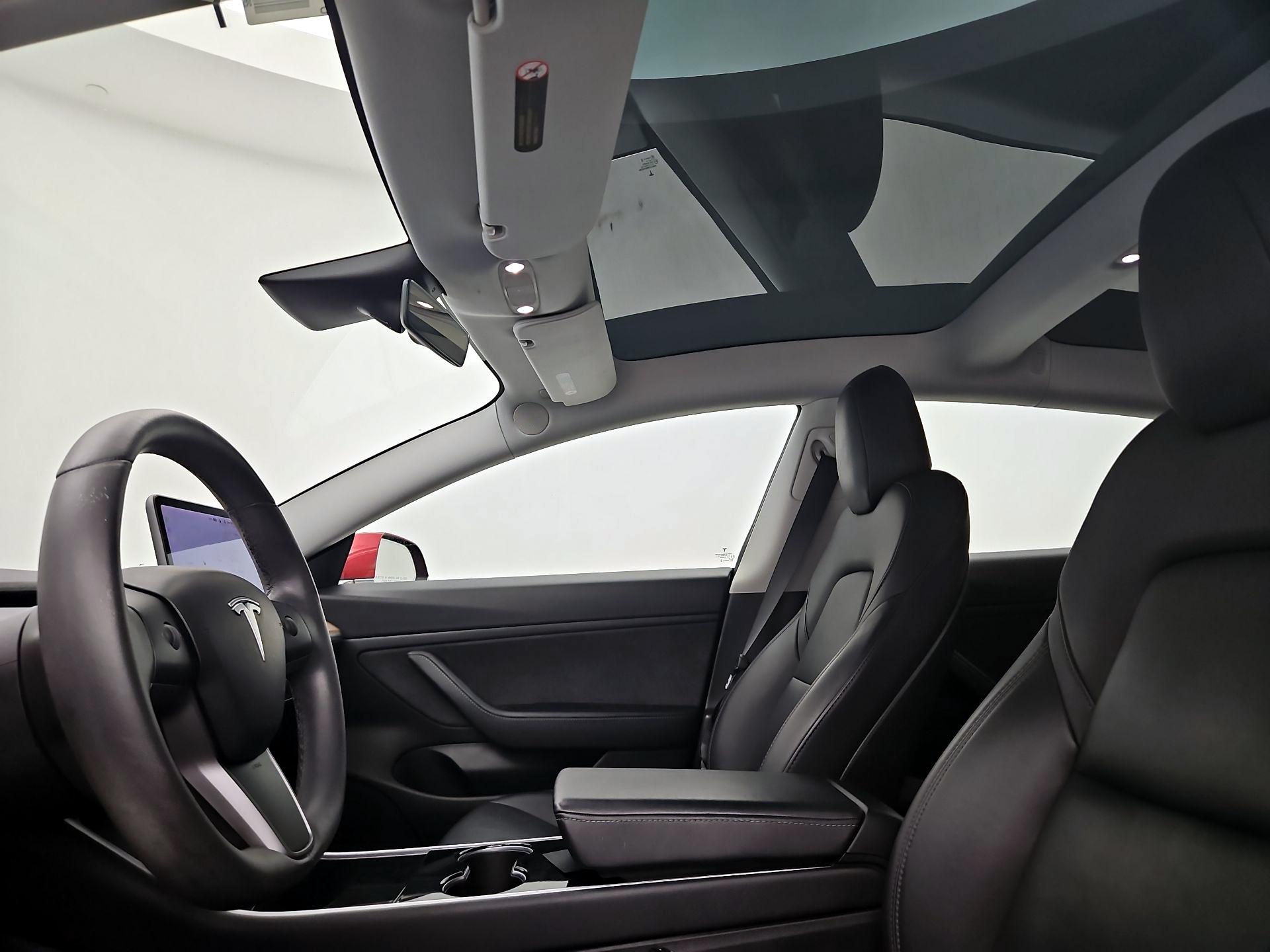 Thumbnail: 2020 Tesla Model 3 - 19