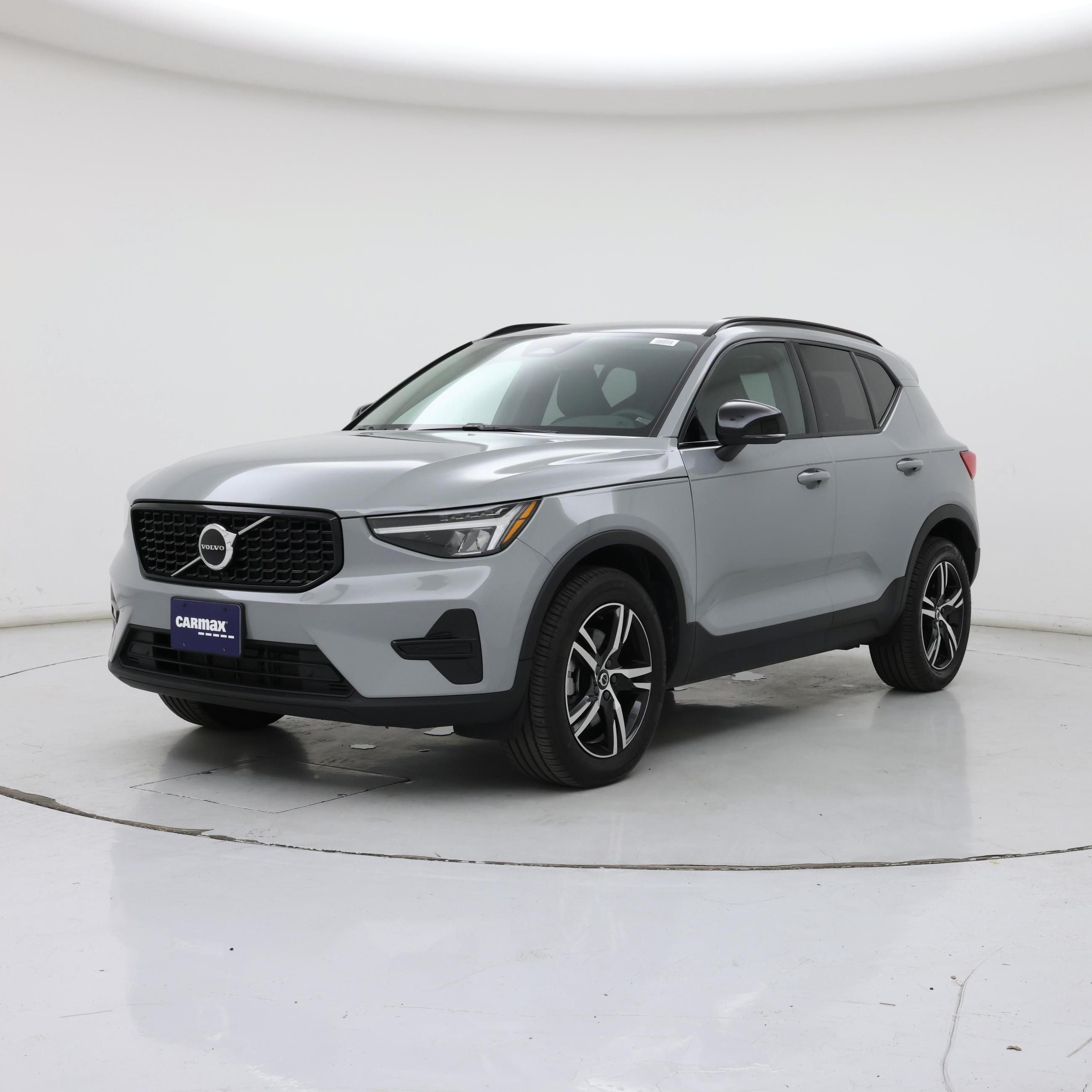 Thumbnail: 2024 Volvo XC40 - 4