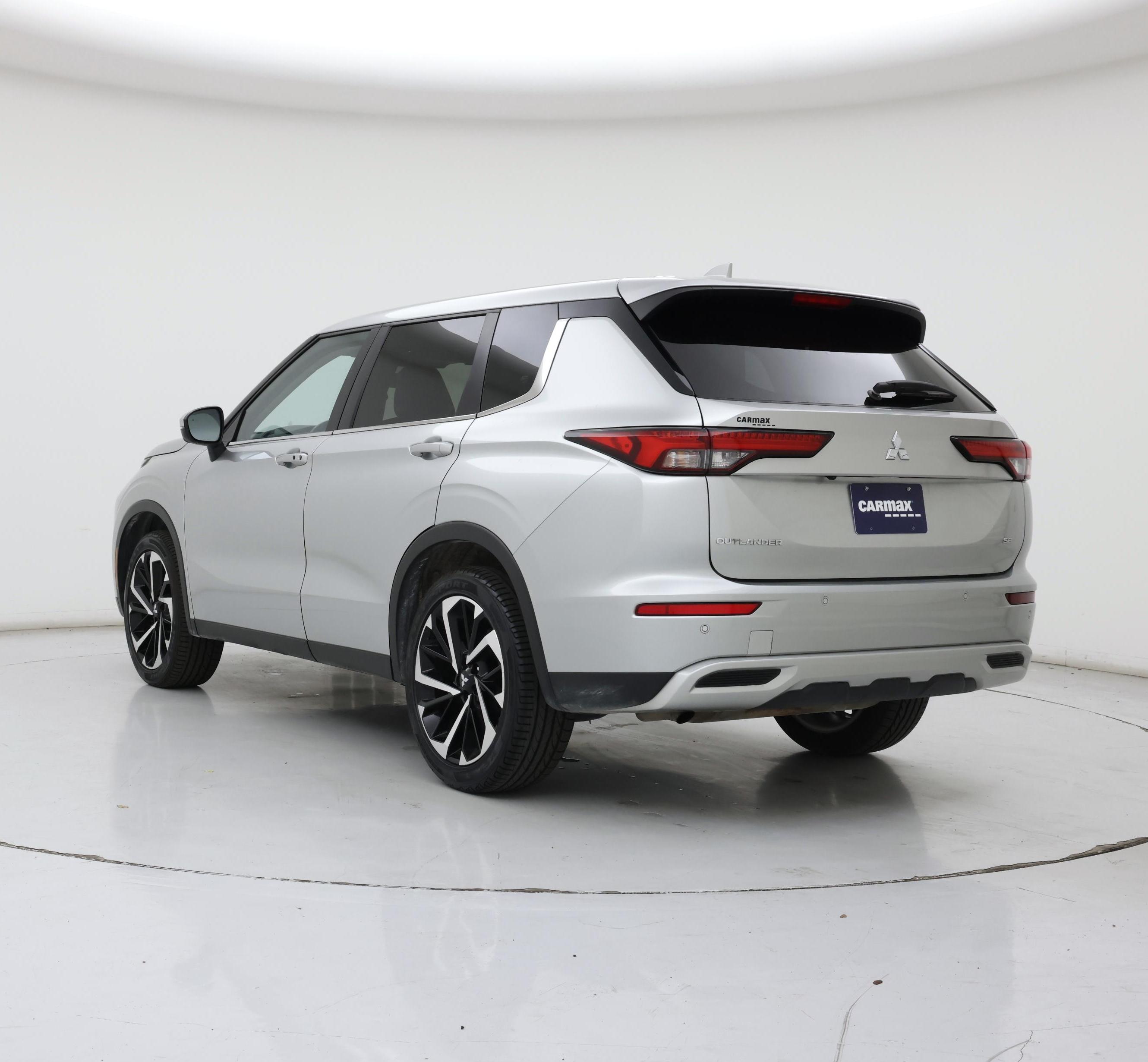 Thumbnail: 2024 Mitsubishi Outlander - 2