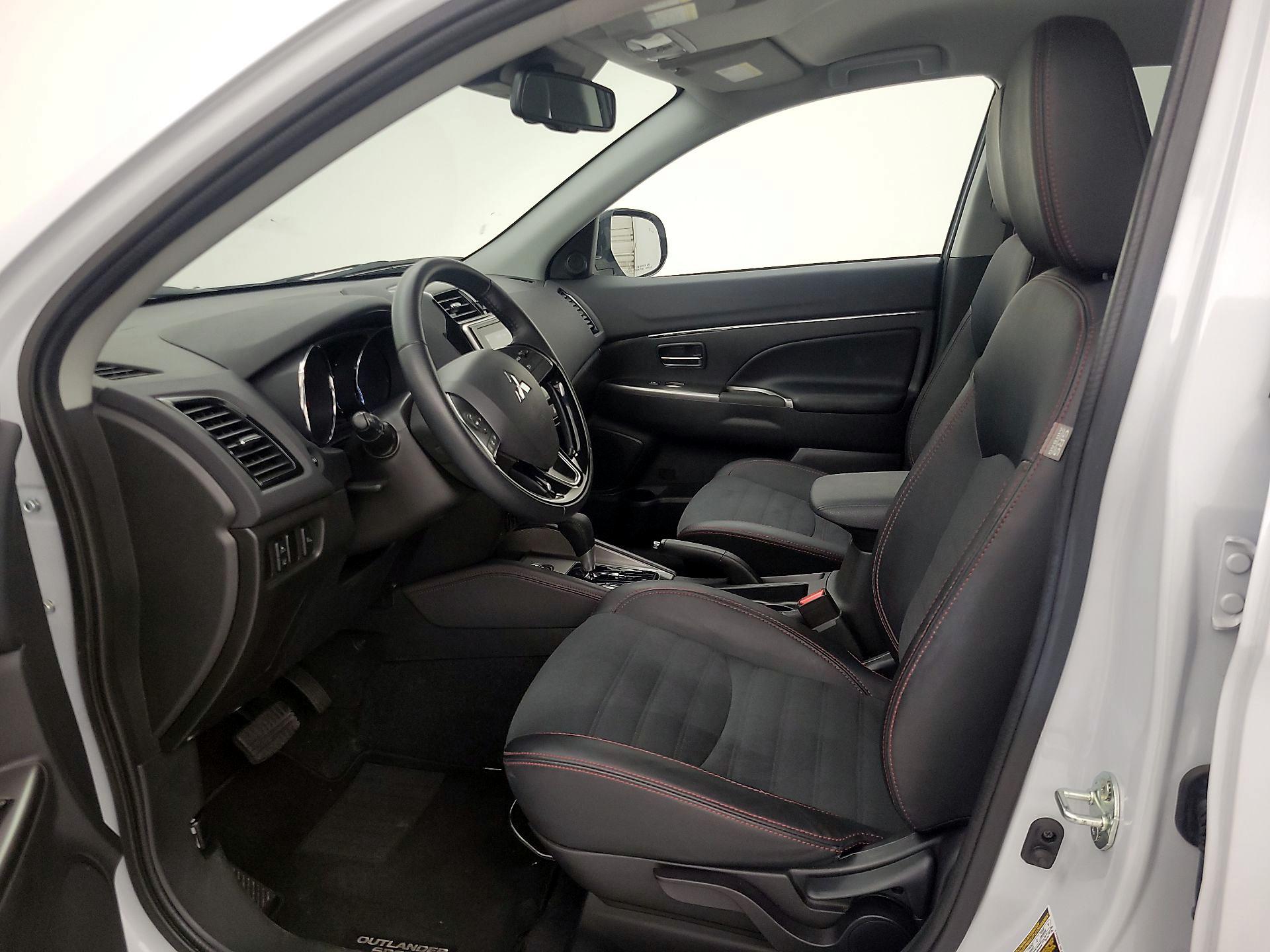 Thumbnail: 2025 Mitsubishi Outlander Sport - 11