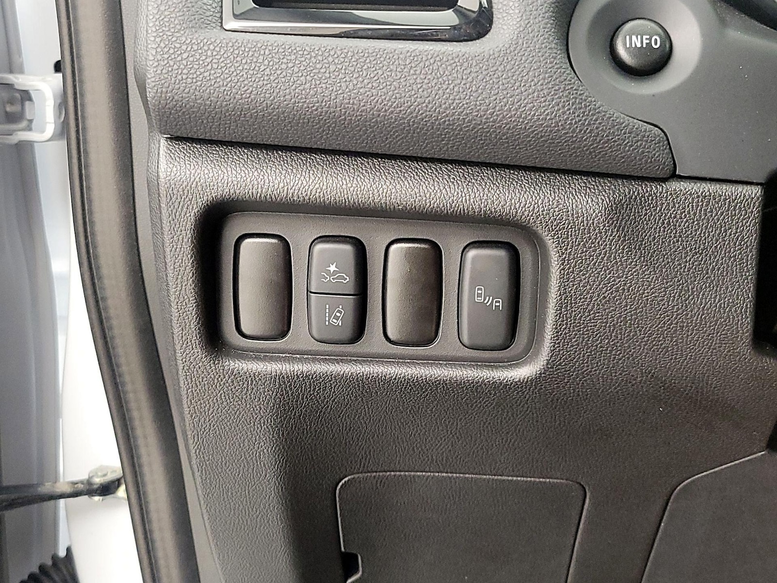 2025 Mitsubishi Outlander Sport SE - Photo 14