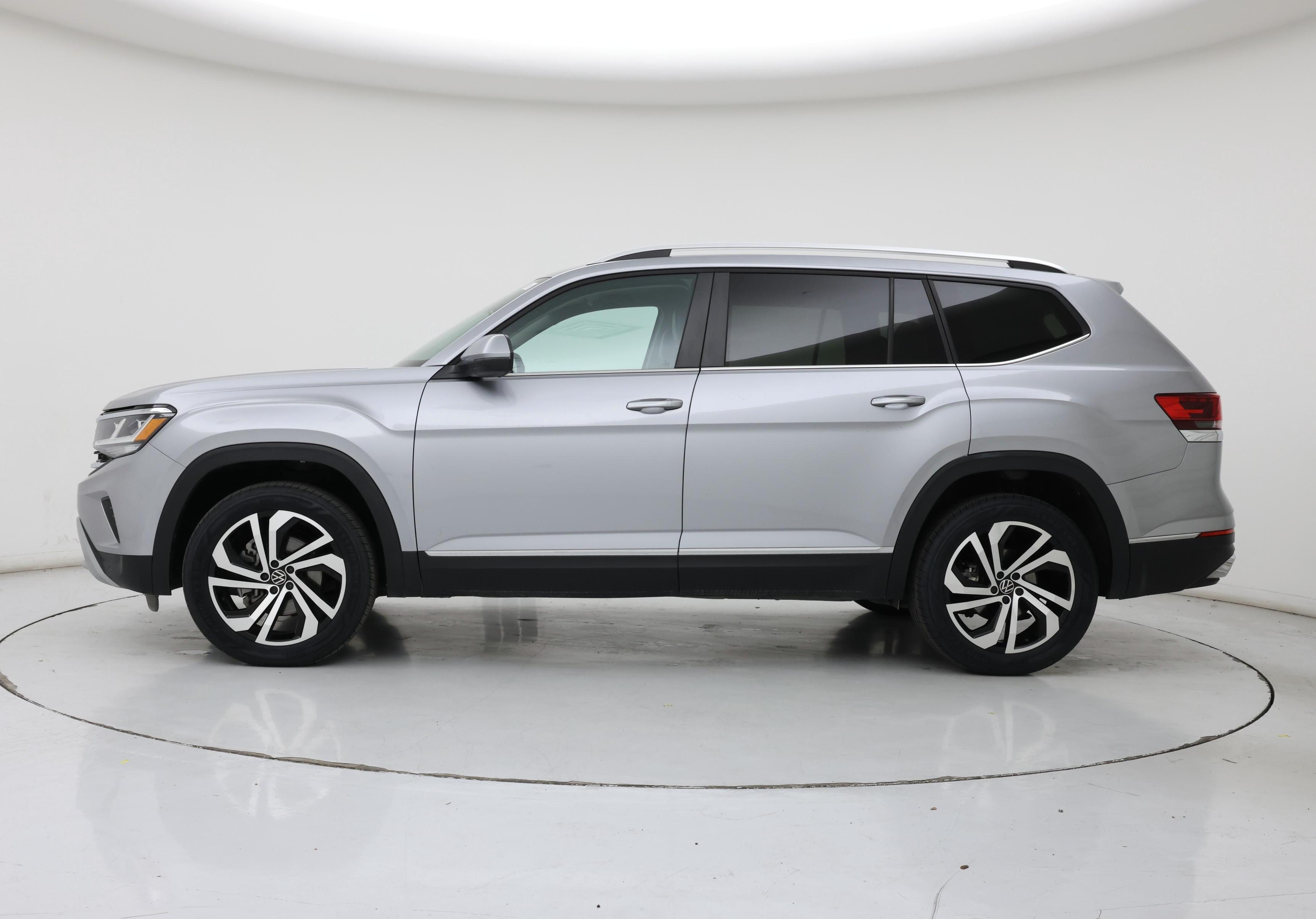 Thumbnail: 2023 Volkswagen Atlas - 3