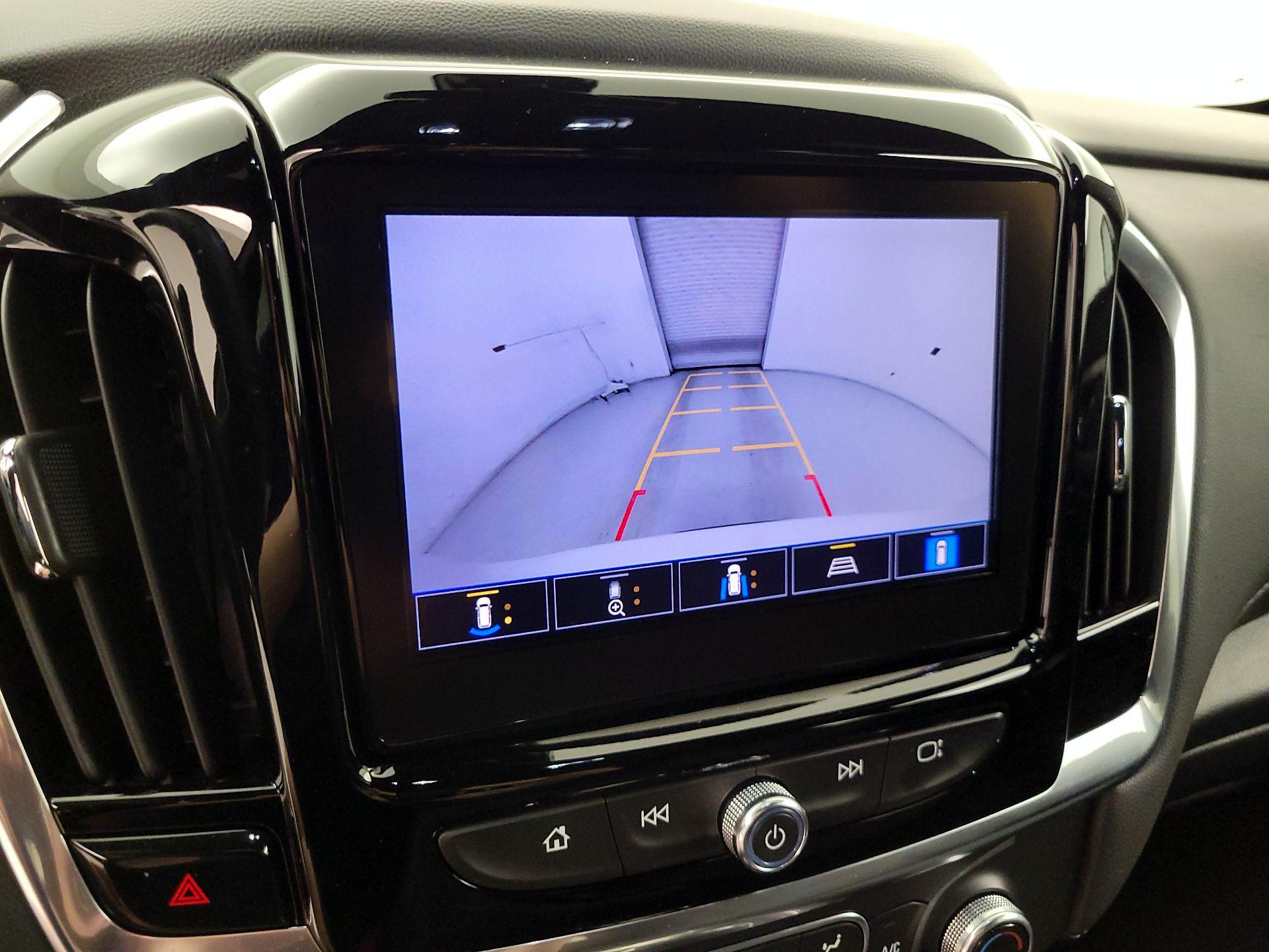 Thumbnail: 2023 Chevrolet Traverse - 14