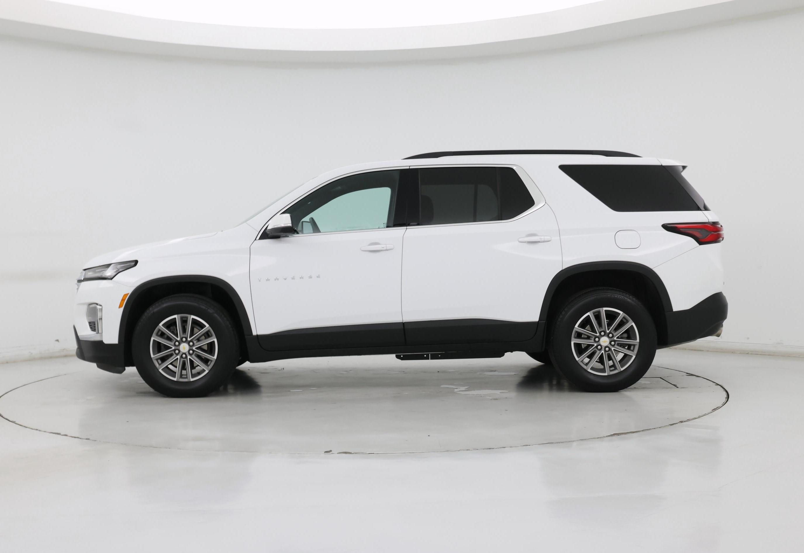 Thumbnail: 2023 Chevrolet Traverse - 3